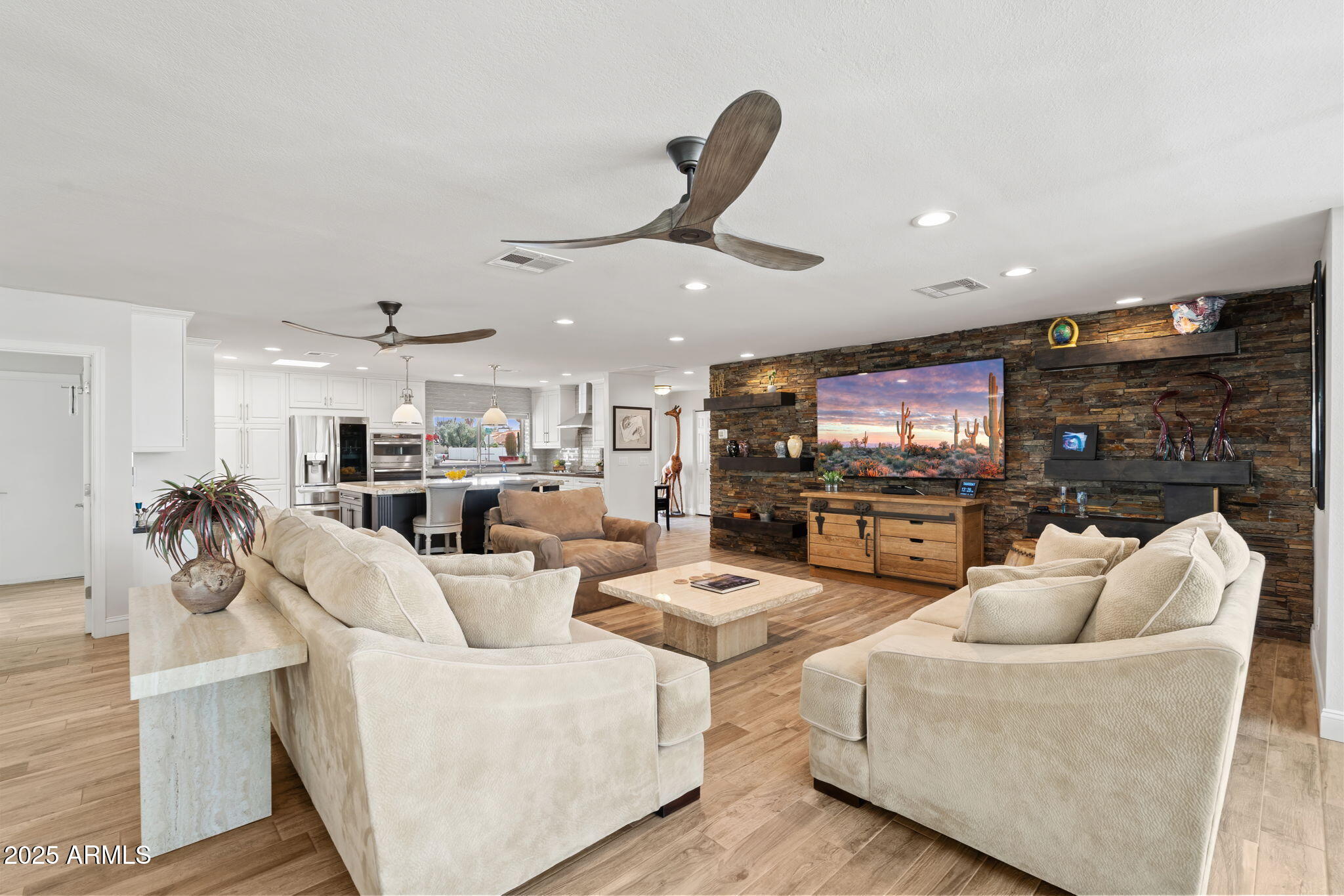 Scottsdale, Arizona, 85260, United States, 3 Bedrooms Bedrooms, ,4 BathroomsBathrooms,Residential,Active,1996578