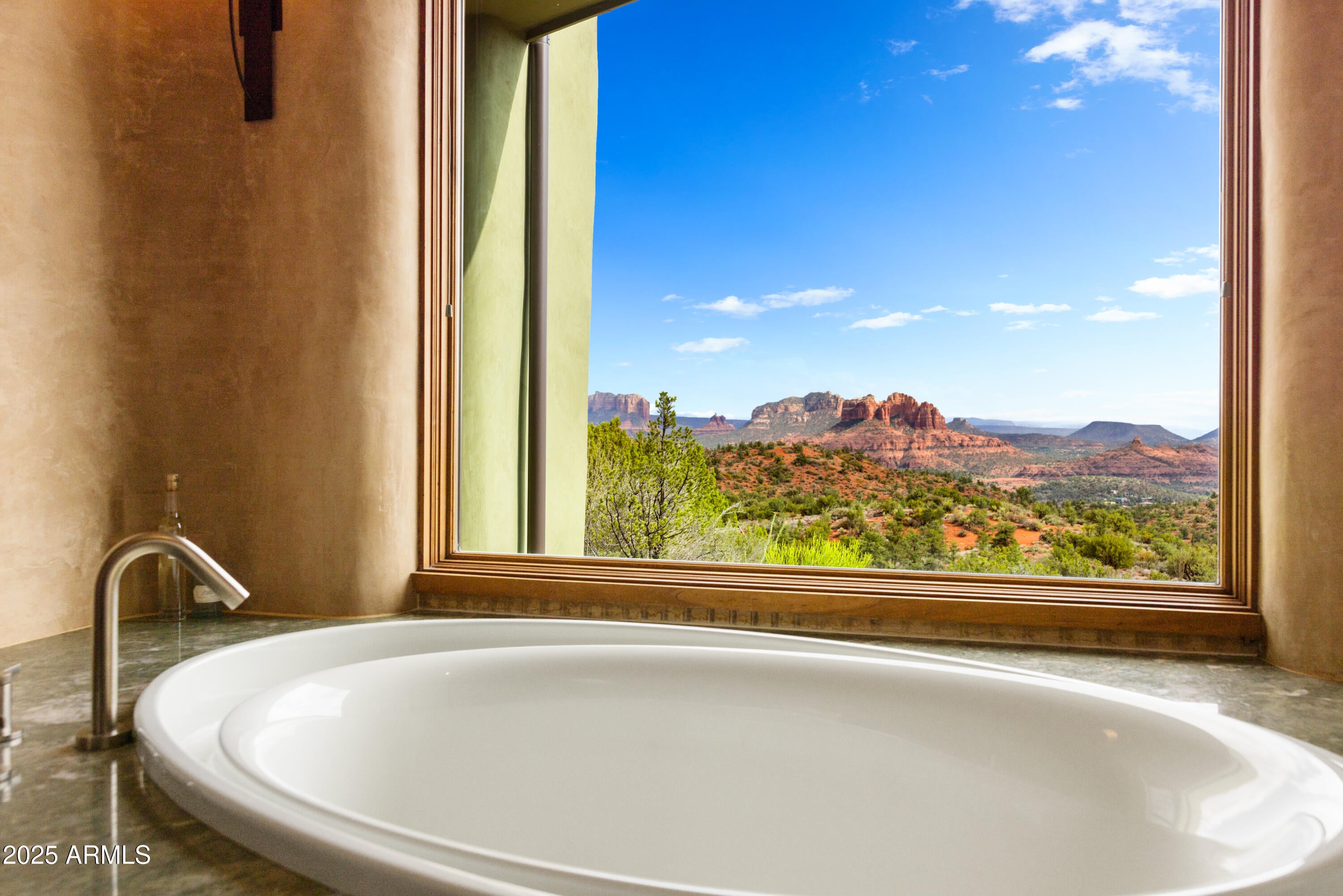 Sedona, Arizona, 86336, United States, 3 Bedrooms Bedrooms, ,6 BathroomsBathrooms,Residential,Active,1944279