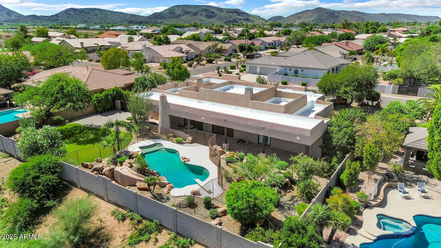 Glendale, Arizona, 85310, United States, 4 Bedrooms Bedrooms, ,4 BathroomsBathrooms,Residential,Active,1953274