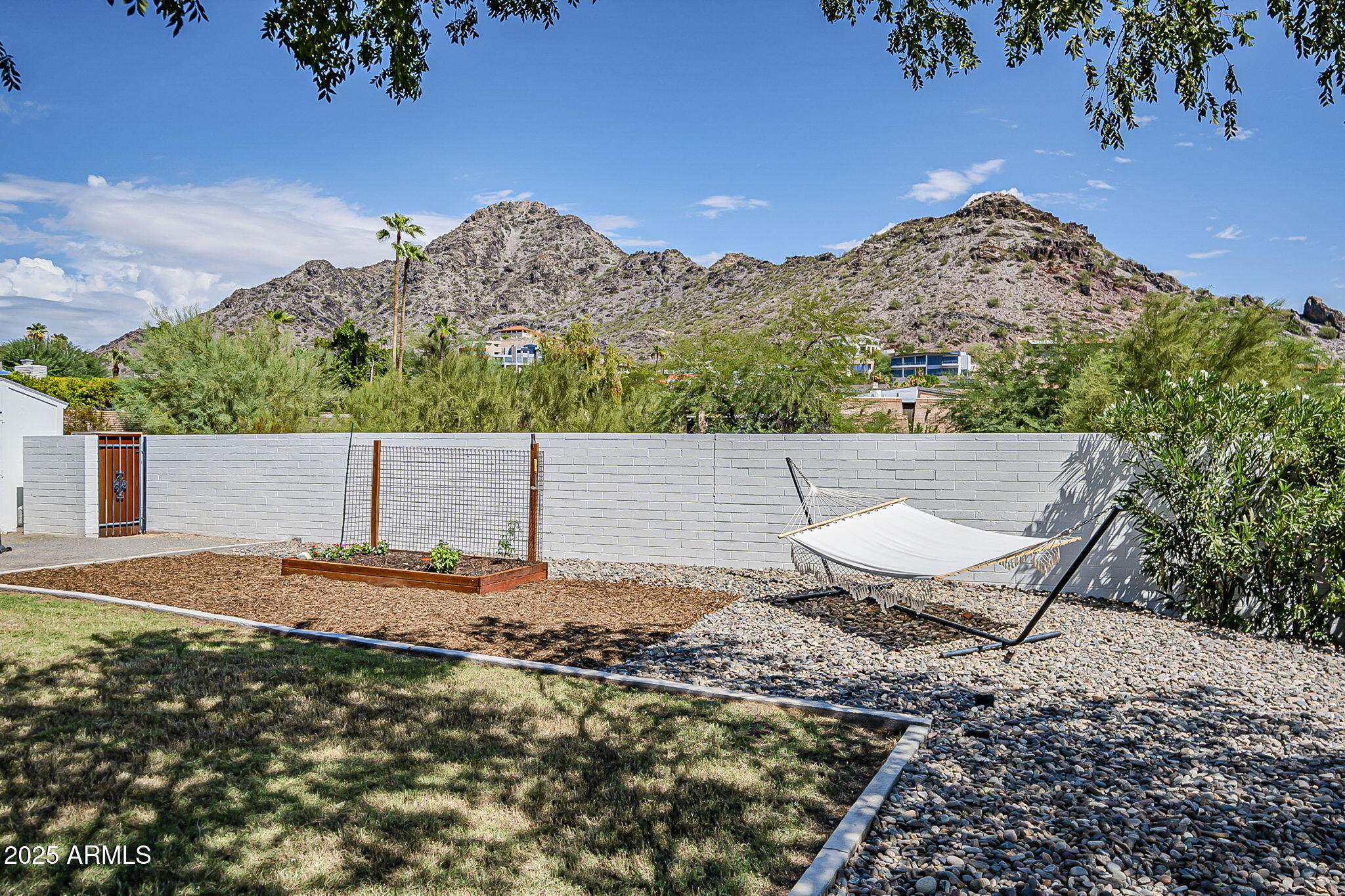 Phoenix, Arizona, 85020, United States, 4 Bedrooms Bedrooms, ,4 BathroomsBathrooms,Residential,Active,1946320