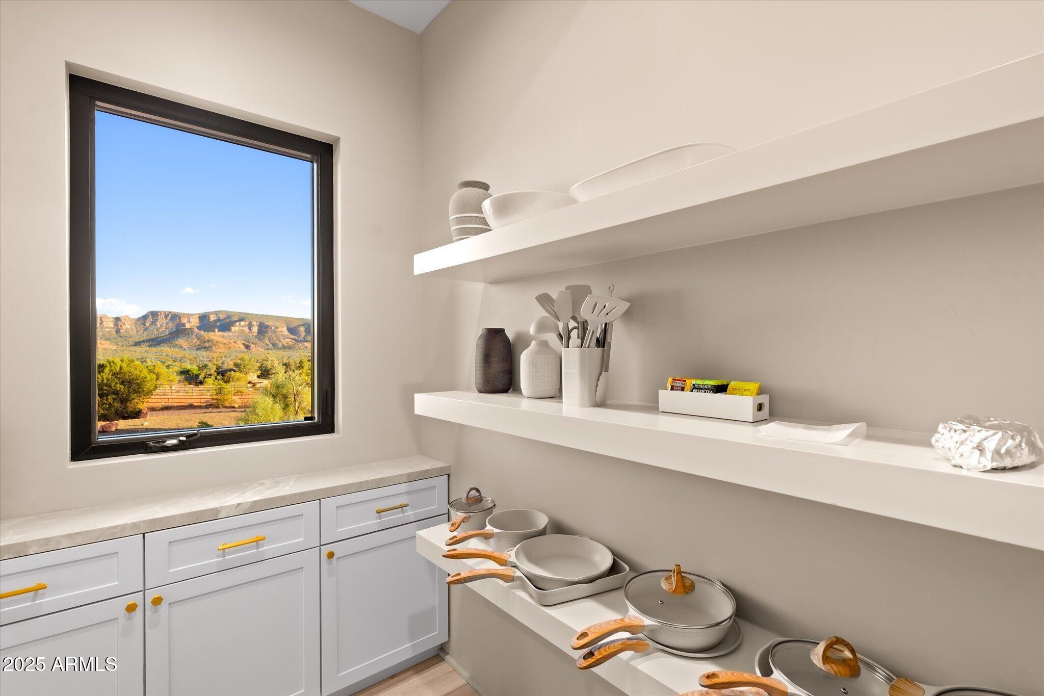 Sedona, Arizona, 86336, United States, 4 Bedrooms Bedrooms, ,4 BathroomsBathrooms,Residential,Active,1946435