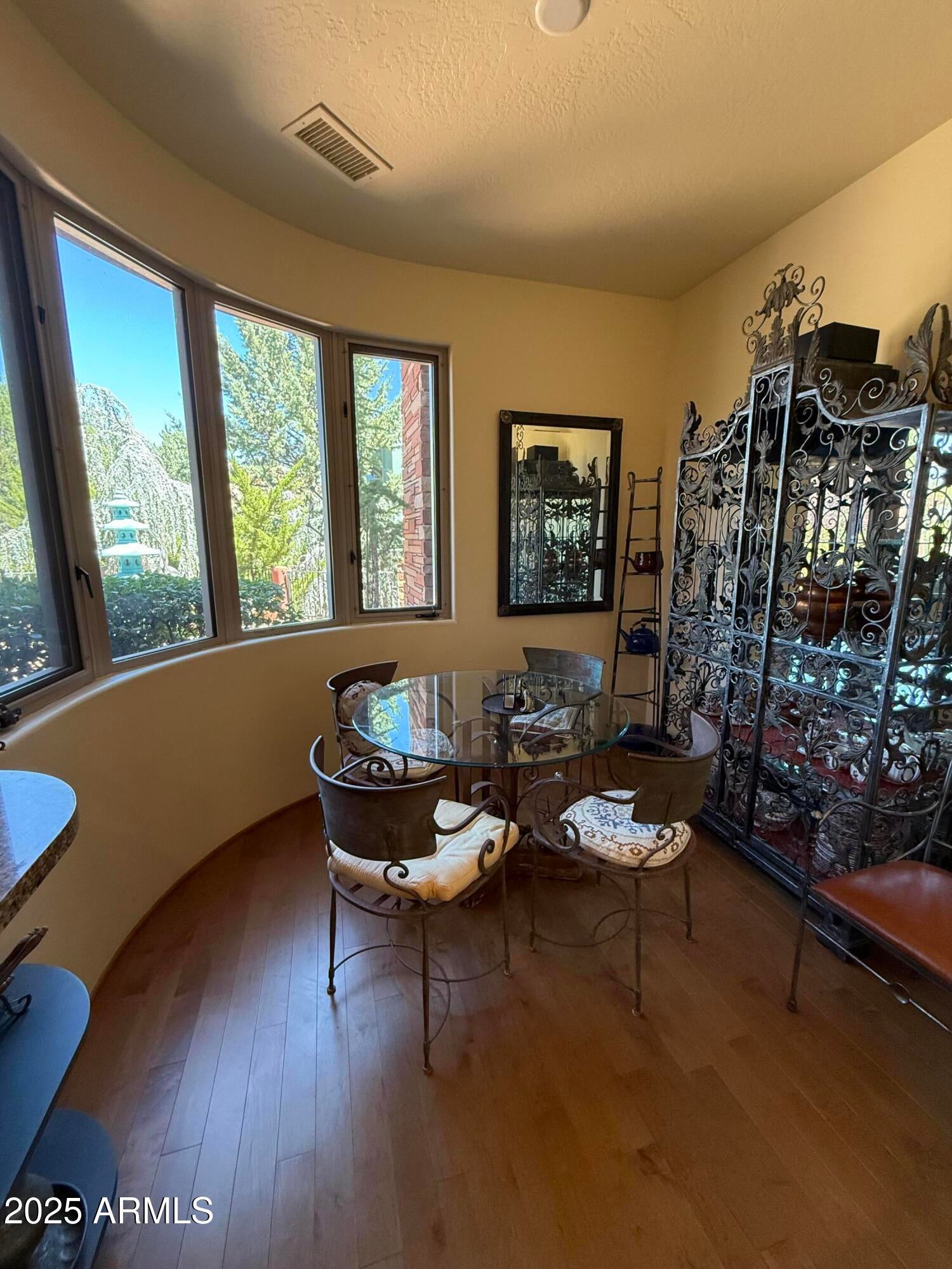 Sedona, Arizona, 86336, United States, 3 Bedrooms Bedrooms, ,3 BathroomsBathrooms,Residential,Active,1944285