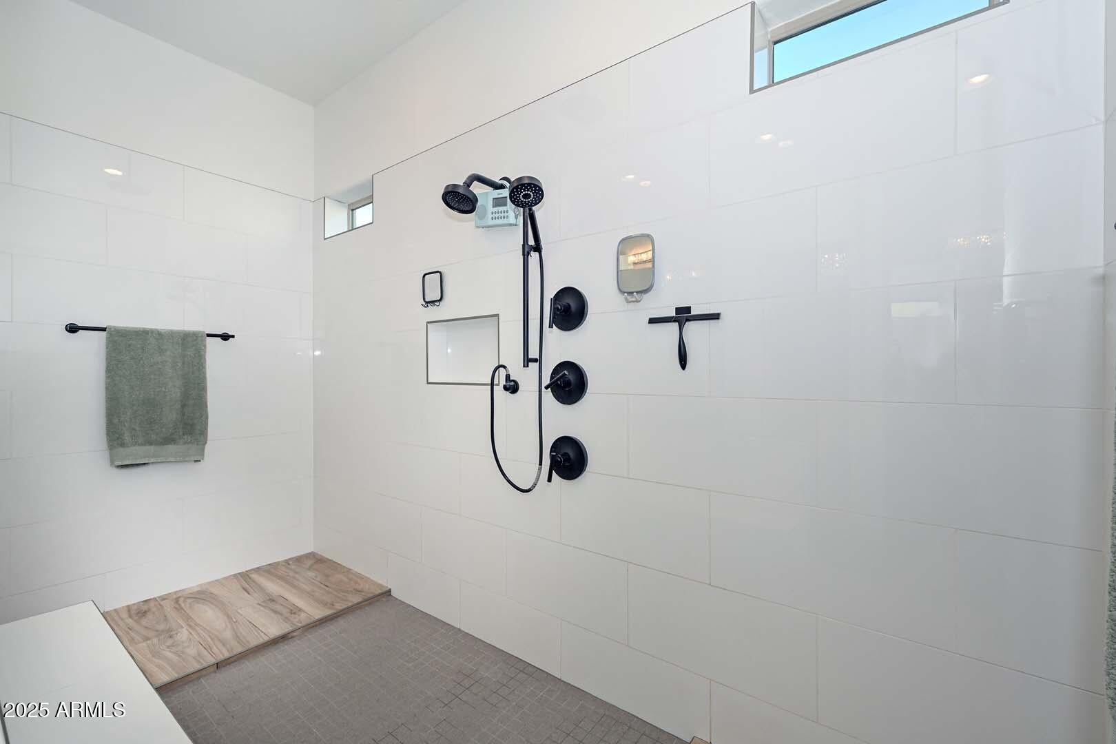 Peoria, Arizona, 85383, United States, 3 Bedrooms Bedrooms, ,4 BathroomsBathrooms,Residential,Active,2007344