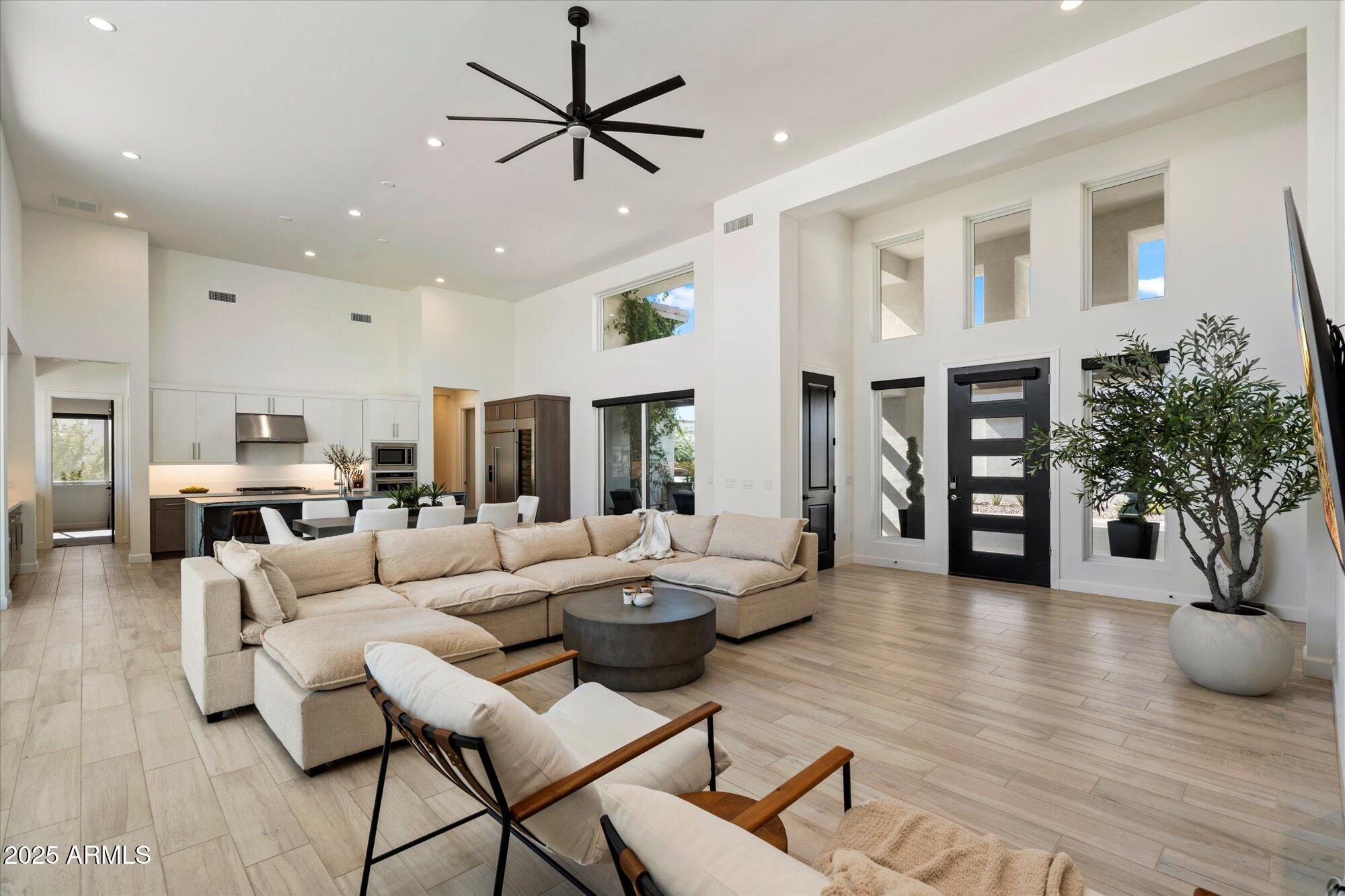 Queen Creek, Arizona, 85142, United States, 3 Bedrooms Bedrooms, ,4 BathroomsBathrooms,Residential,Active,1909837