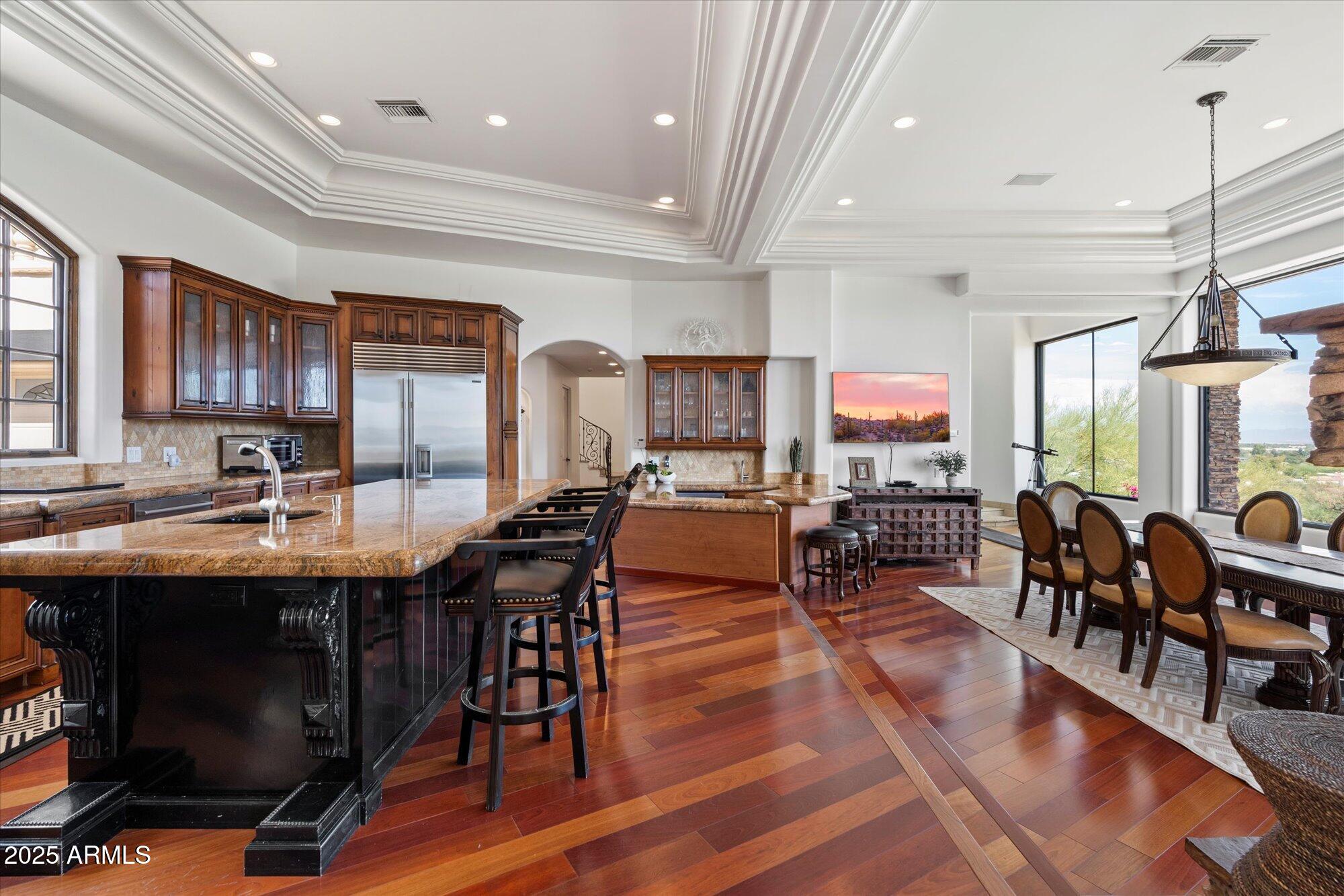 Paradise Valley, Arizona, 85253, United States, 6 Bedrooms Bedrooms, ,7 BathroomsBathrooms,Residential,Active,1946519