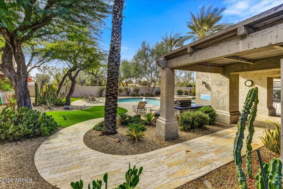 Scottsdale, Arizona, 85260, United States, 2 Bedrooms Bedrooms, ,3 BathroomsBathrooms,Residential,Active,2017108