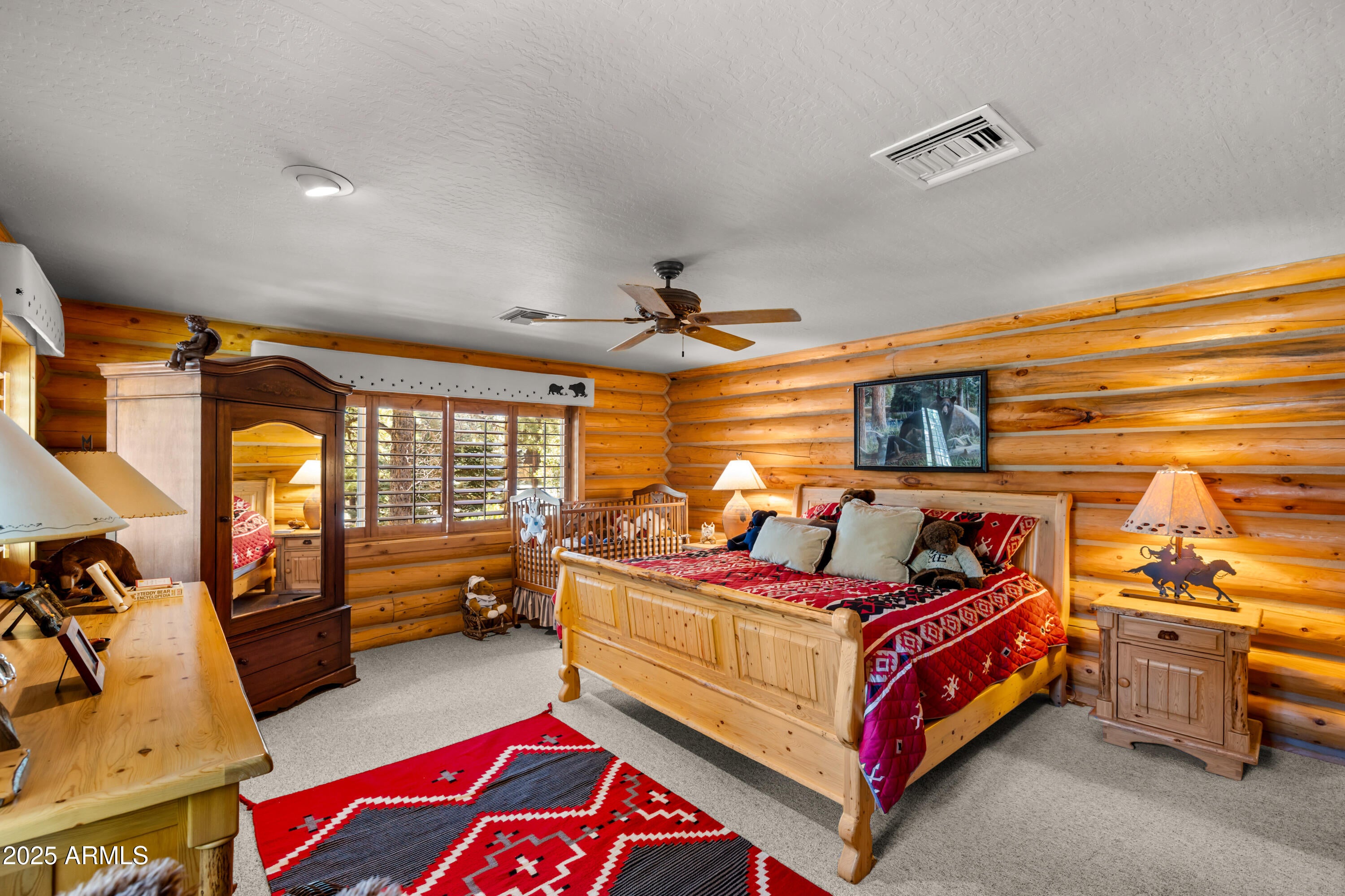 Flagstaff, Arizona, 86005, United States, 4 Bedrooms Bedrooms, ,4 BathroomsBathrooms,Residential,Active,1905472