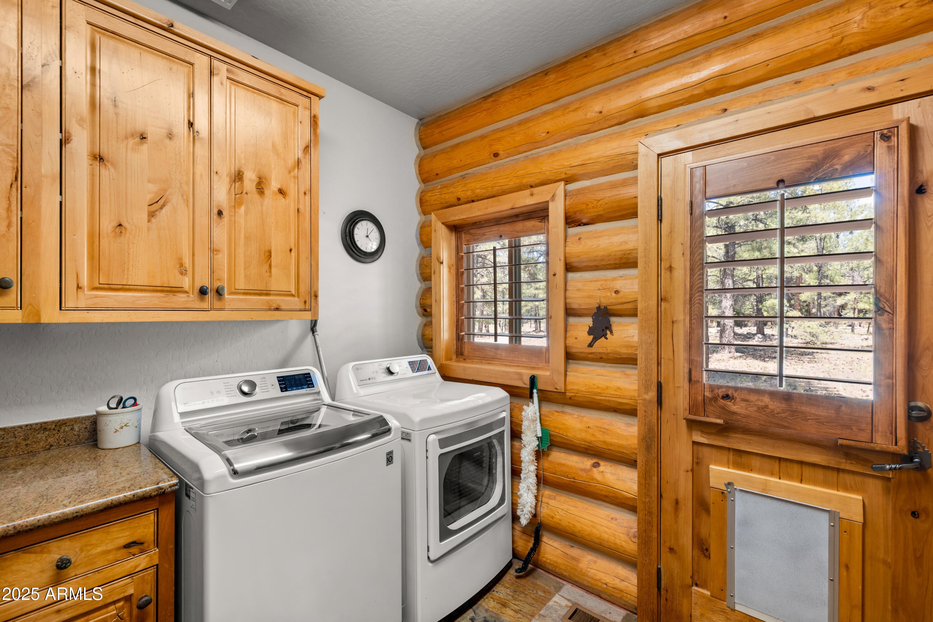 Flagstaff, Arizona, 86005, United States, 4 Bedrooms Bedrooms, ,4 BathroomsBathrooms,Residential,Active,1905472