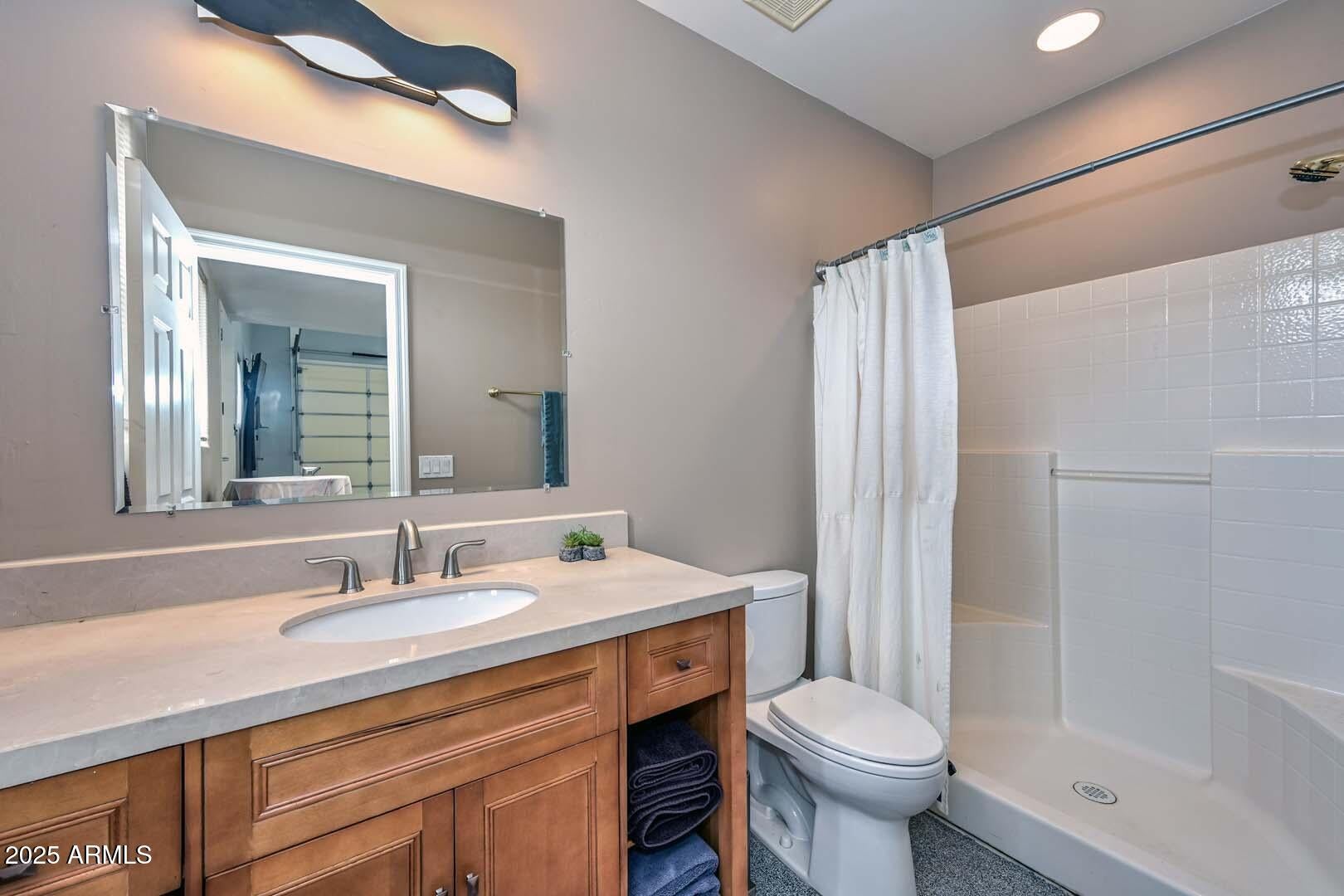 Peoria, Arizona, 85383, United States, 3 Bedrooms Bedrooms, ,4 BathroomsBathrooms,Residential,Active,1943830