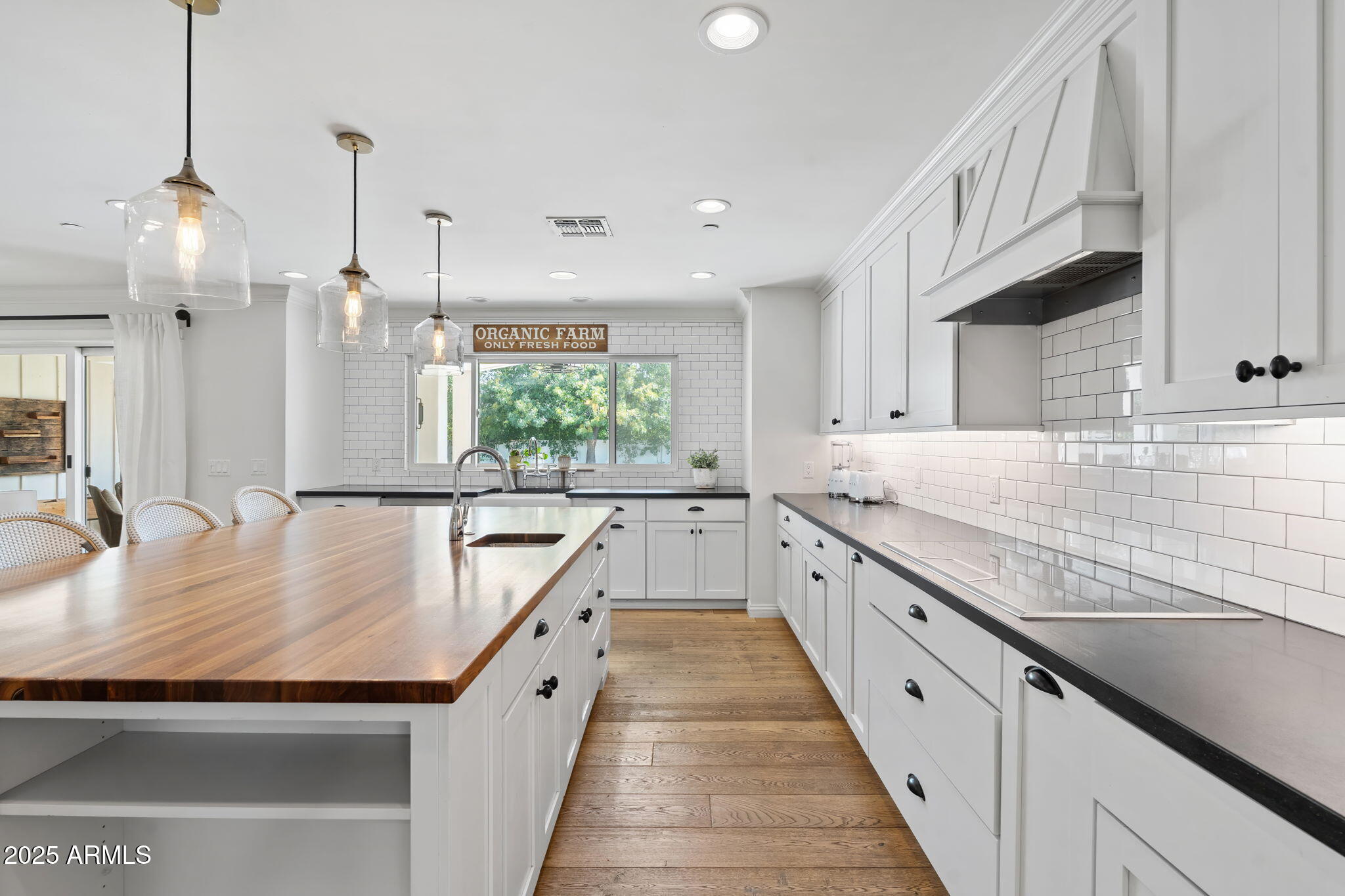 Scottsdale, Arizona, 85258, United States, 5 Bedrooms Bedrooms, ,4 BathroomsBathrooms,Residential,Active,1964508