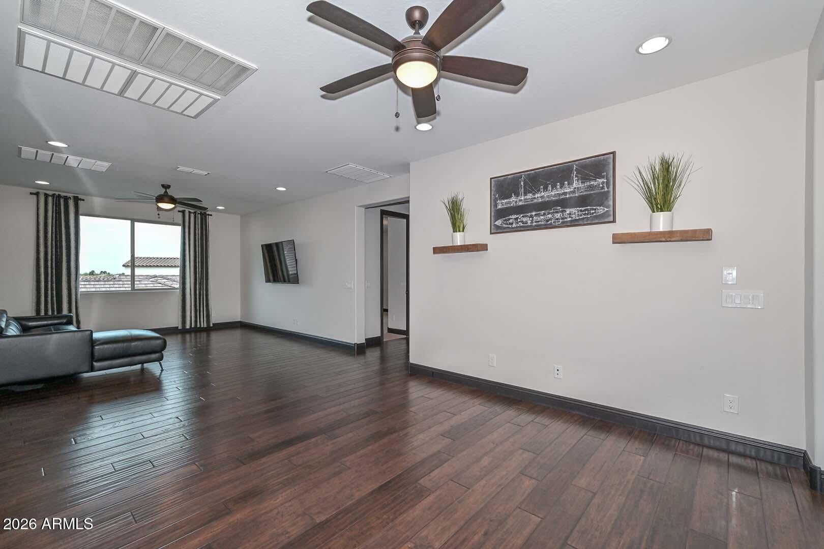 Peoria, Arizona, 85383, United States, 6 Bedrooms Bedrooms, ,5 BathroomsBathrooms,Residential,Active,2017881