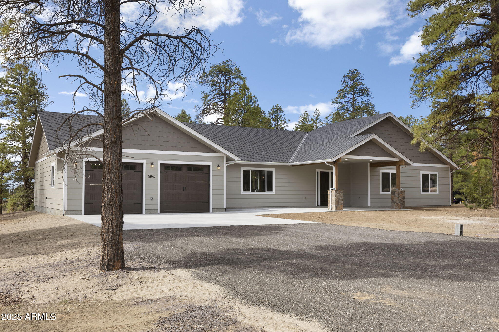 Flagstaff, Arizona, 86004, United States, 4 Bedrooms Bedrooms, ,2 BathroomsBathrooms,Residential,Active,1914817