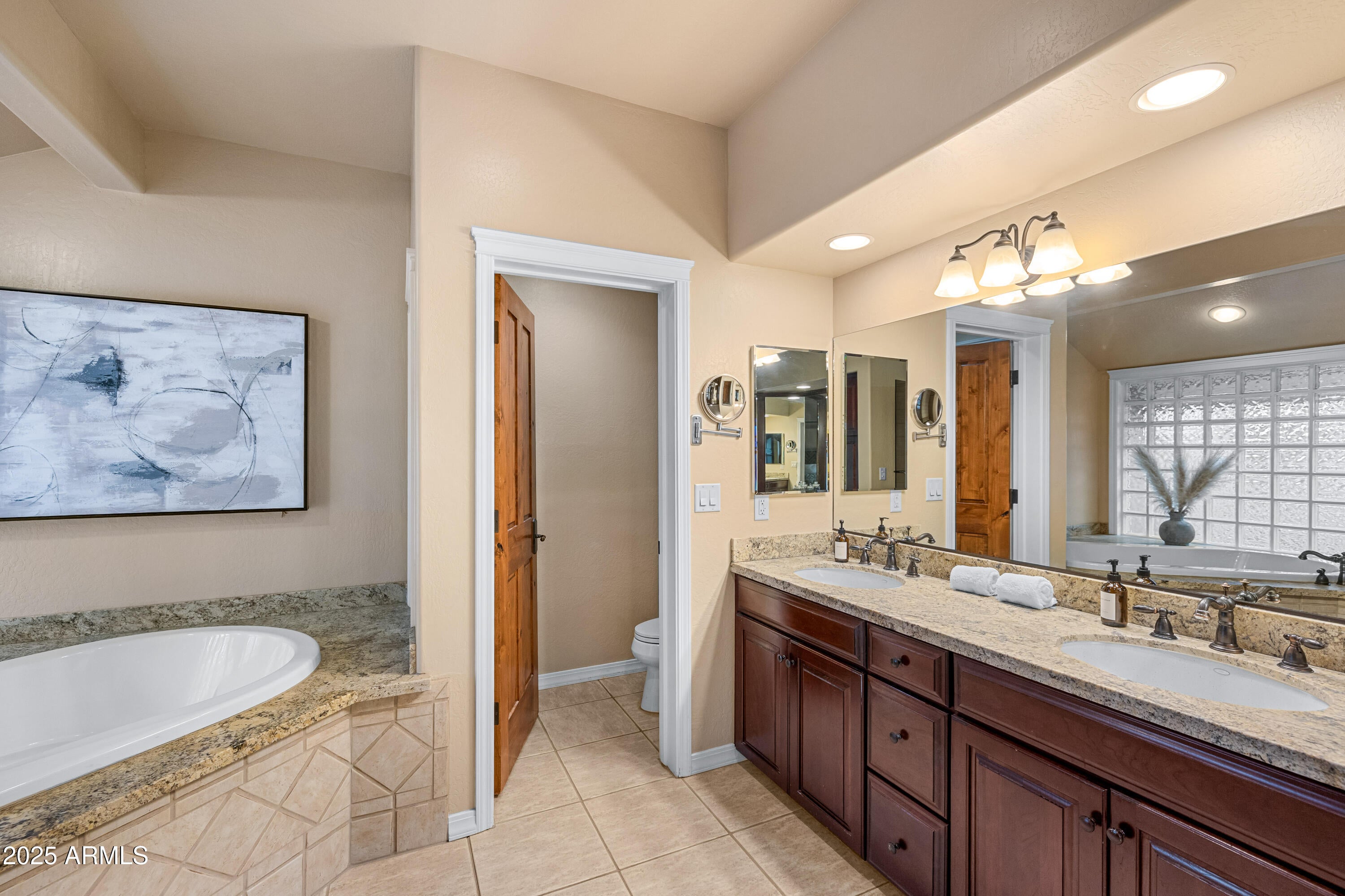 Flagstaff, Arizona, 86004, United States, 5 Bedrooms Bedrooms, ,5 BathroomsBathrooms,Residential,Active,1834471