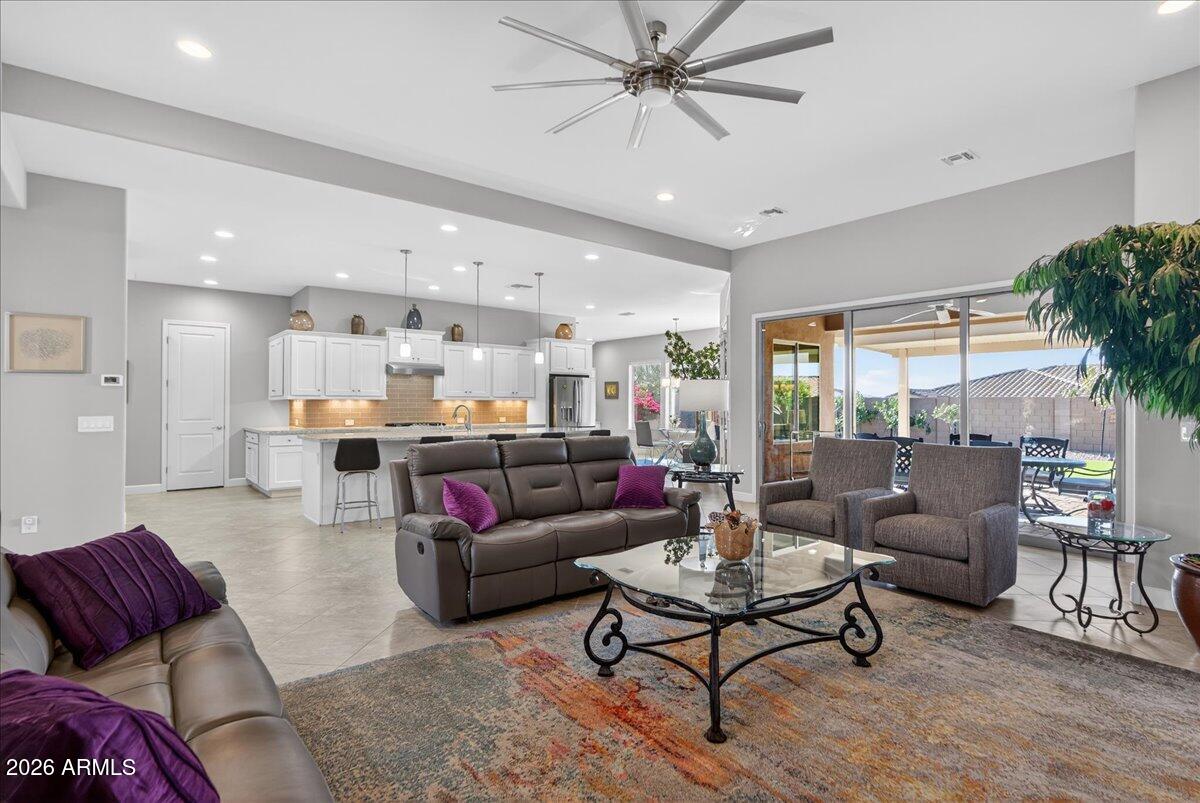 Goodyear, Arizona, 85338, United States, 5 Bedrooms Bedrooms, ,4 BathroomsBathrooms,Residential,Active,2030981