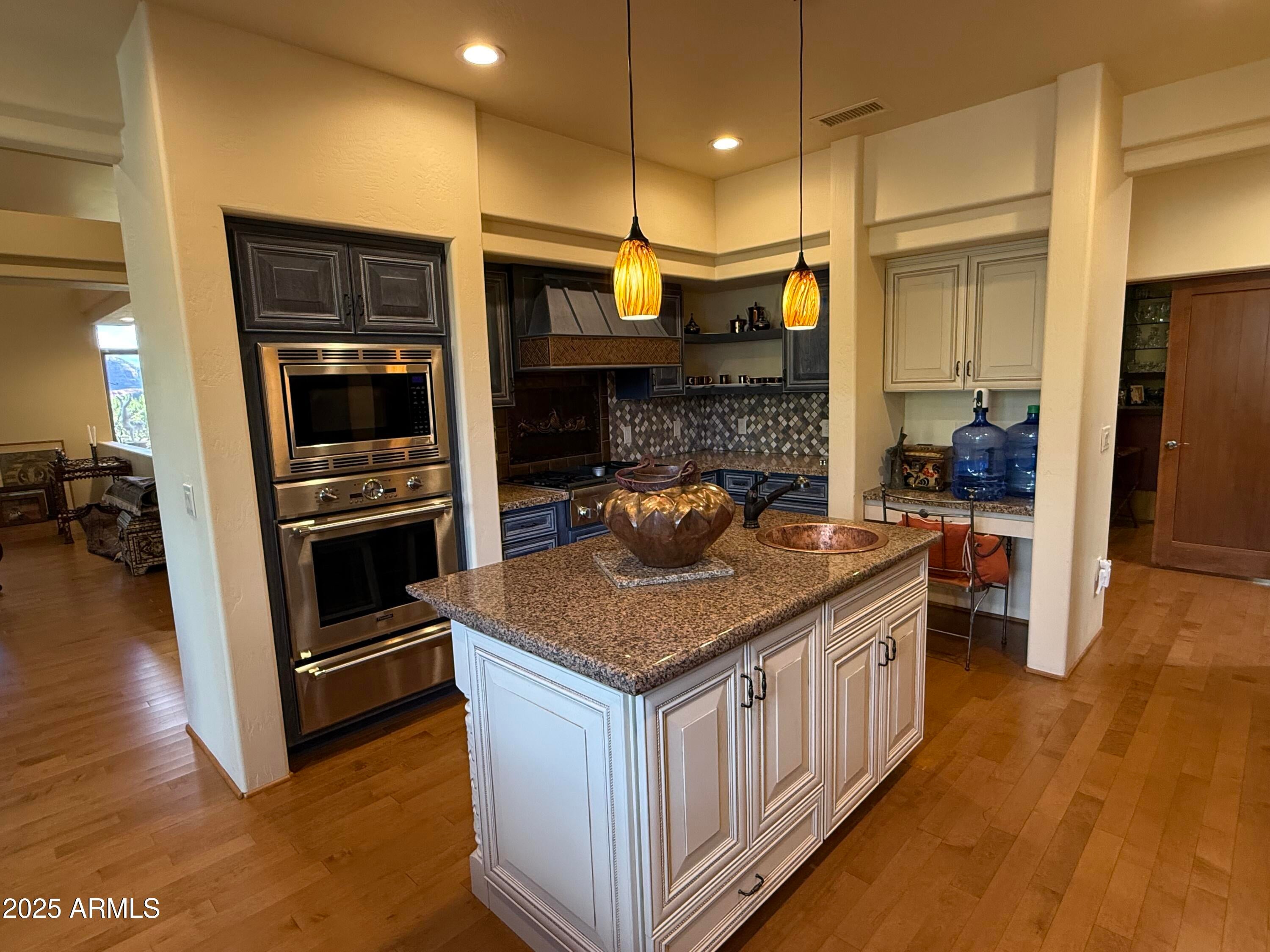 Sedona, Arizona, 86336, United States, 3 Bedrooms Bedrooms, ,3 BathroomsBathrooms,Residential,Active,1944285