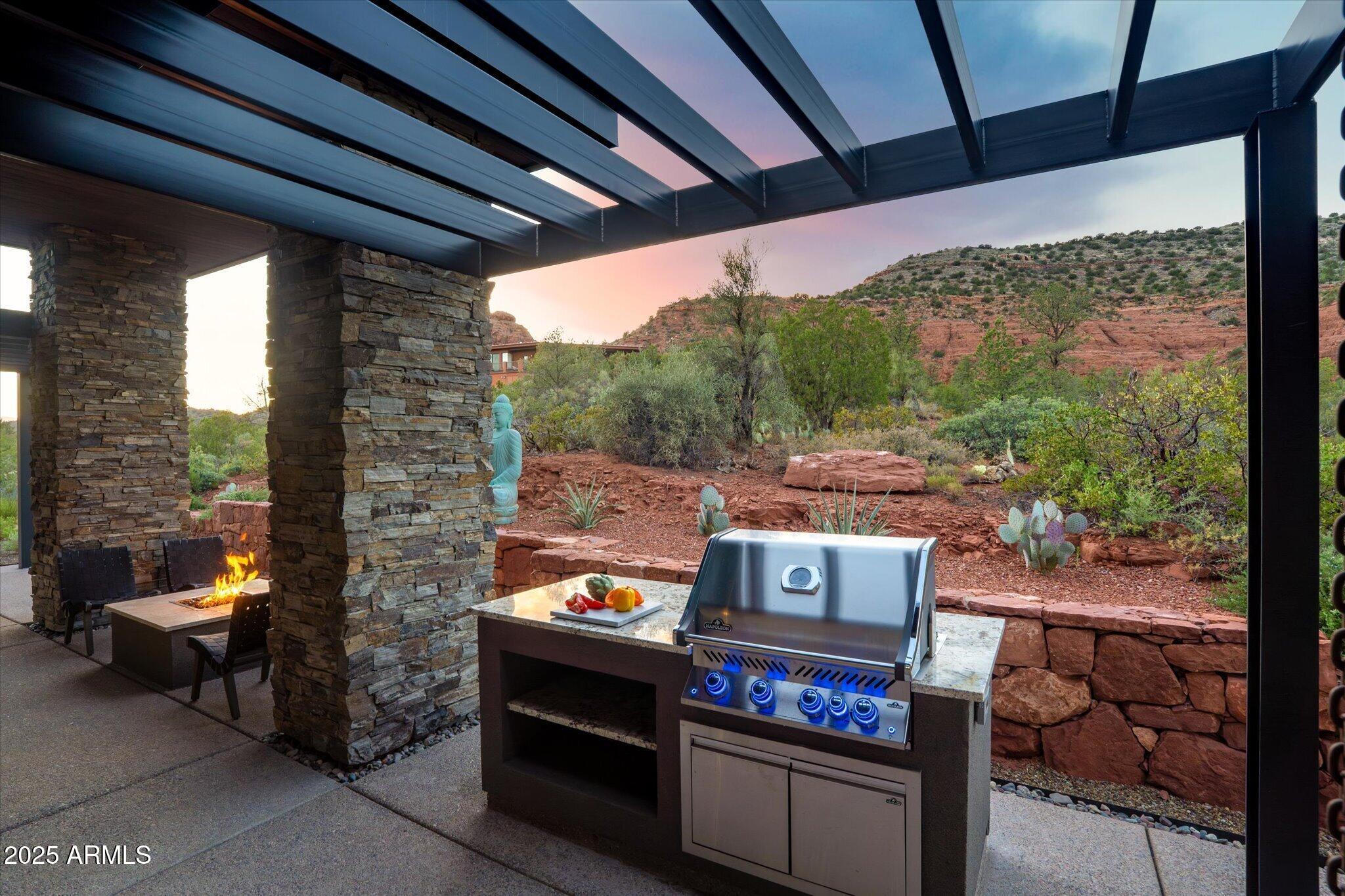 Sedona, Arizona, 86336, United States, 4 Bedrooms Bedrooms, ,4 BathroomsBathrooms,Residential,Active,1946435