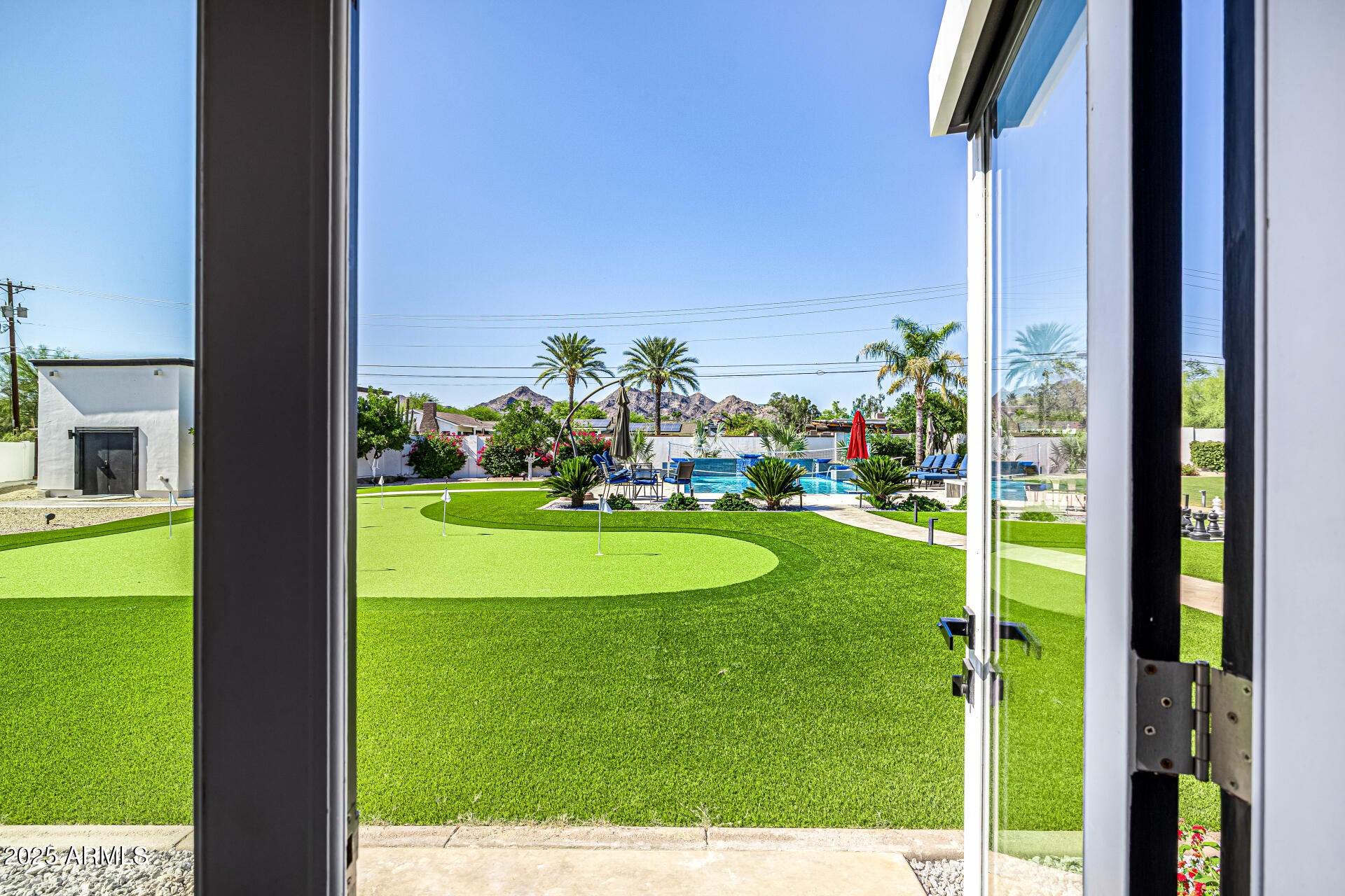 Phoenix, Arizona, 85018, United States, 4 Bedrooms Bedrooms, ,5 BathroomsBathrooms,Residential,Active,1968090