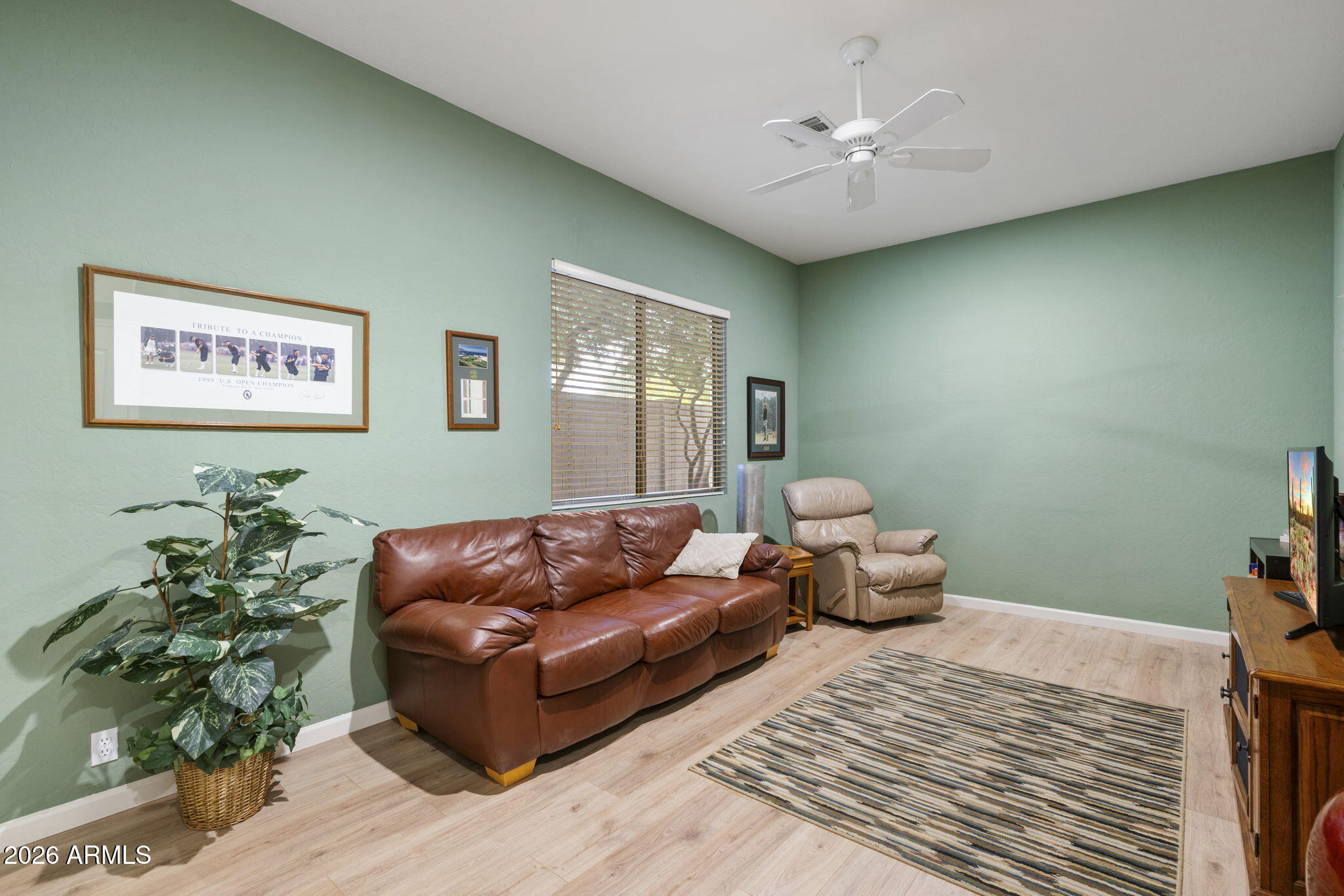 Phoenix, Arizona, 85054, United States, 3 Bedrooms Bedrooms, ,2 BathroomsBathrooms,Residential,Active,2013936