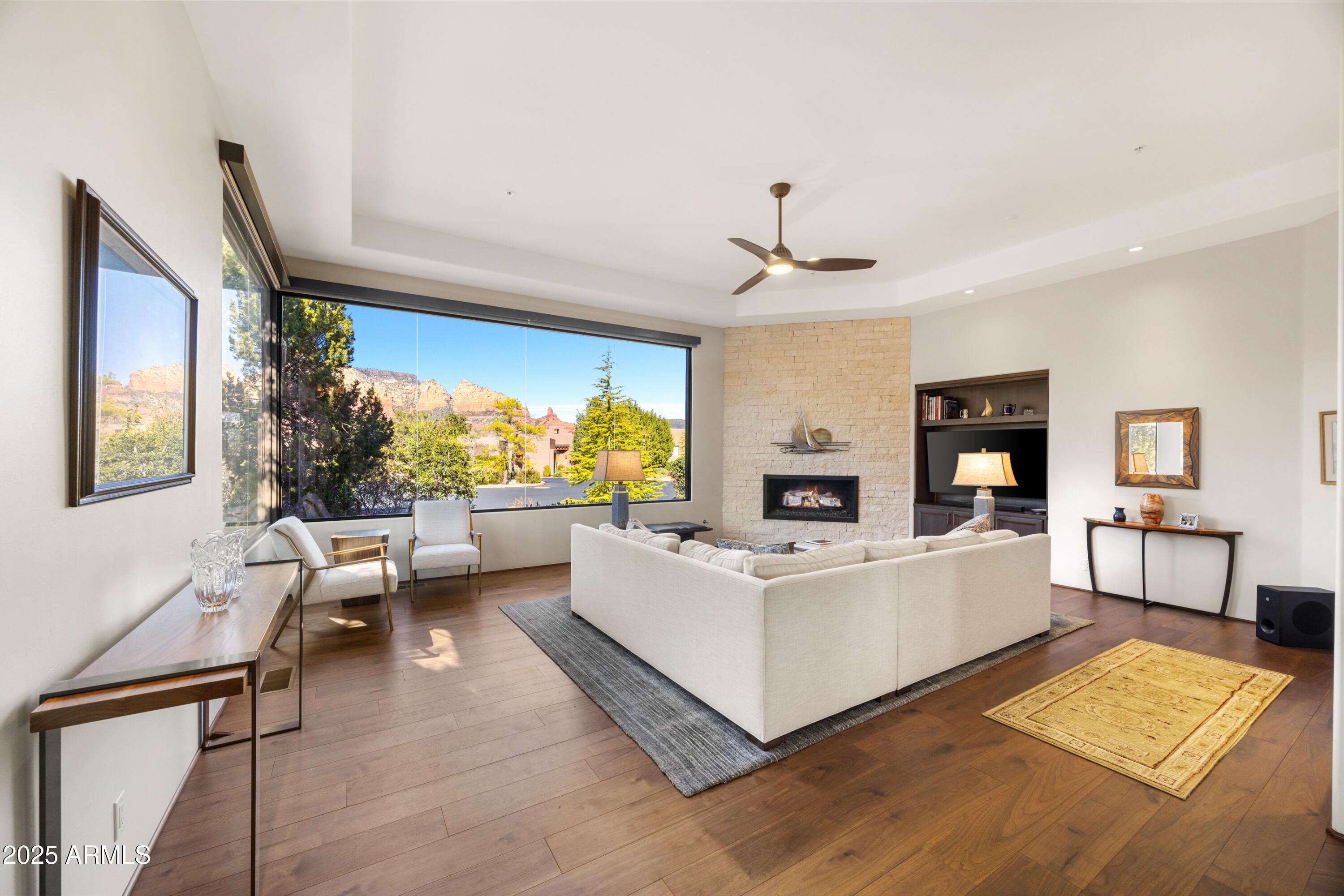 Sedona, Arizona, 86336, United States, 3 Bedrooms Bedrooms, ,4 BathroomsBathrooms,Residential,Active,1971787