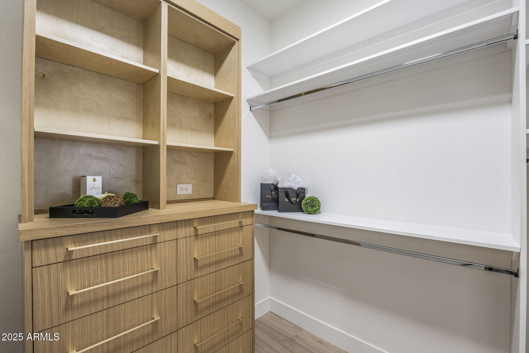 Scottsdale, Arizona, 85262, United States, 3 Bedrooms Bedrooms, ,3 BathroomsBathrooms,Residential,Active,1945339