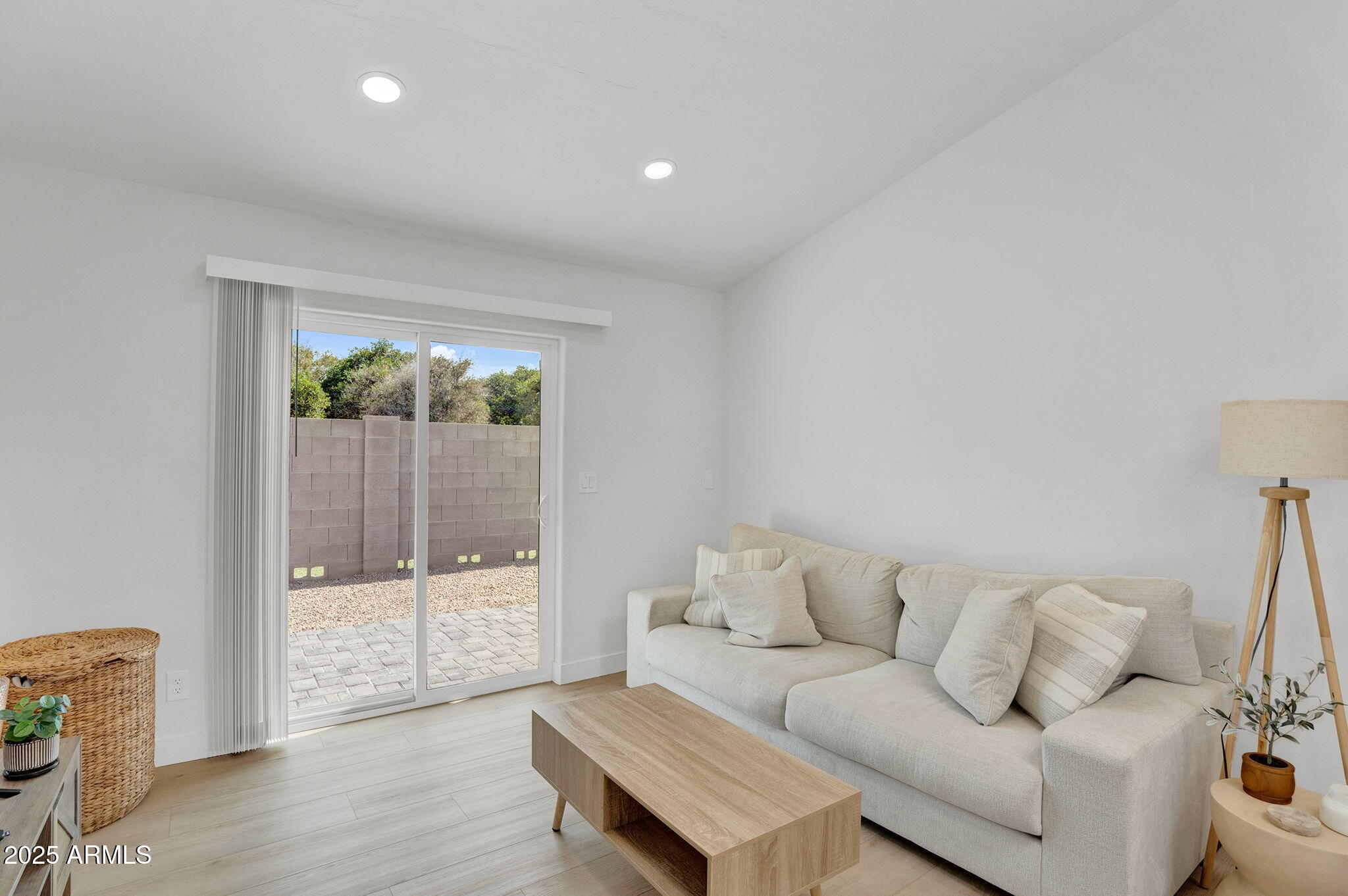 Gilbert, Arizona, 85298, United States, 5 Bedrooms Bedrooms, ,3 BathroomsBathrooms,Residential,Pending,2006857