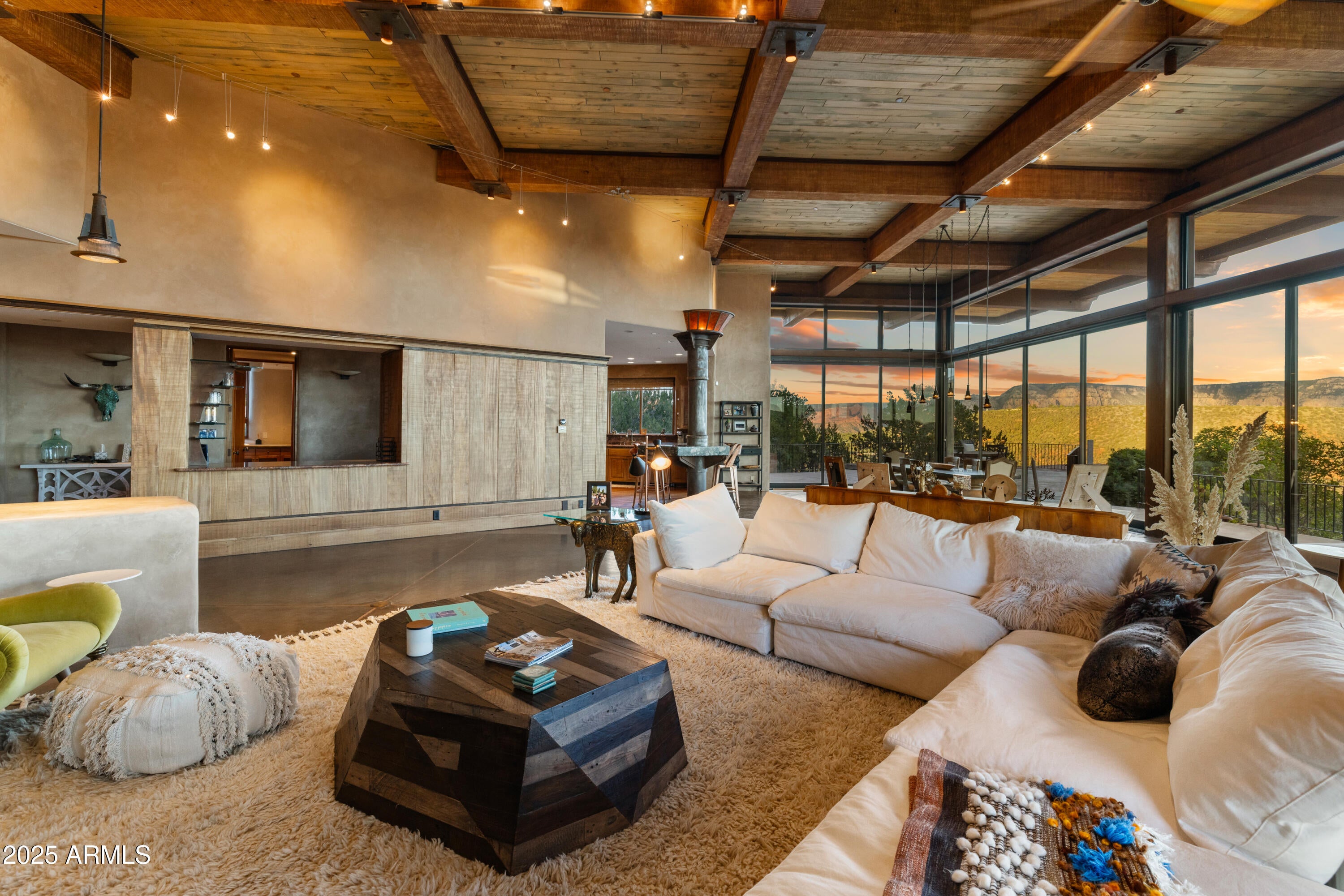 Sedona, Arizona, 86336, United States, 3 Bedrooms Bedrooms, ,6 BathroomsBathrooms,Residential,Active,1944279