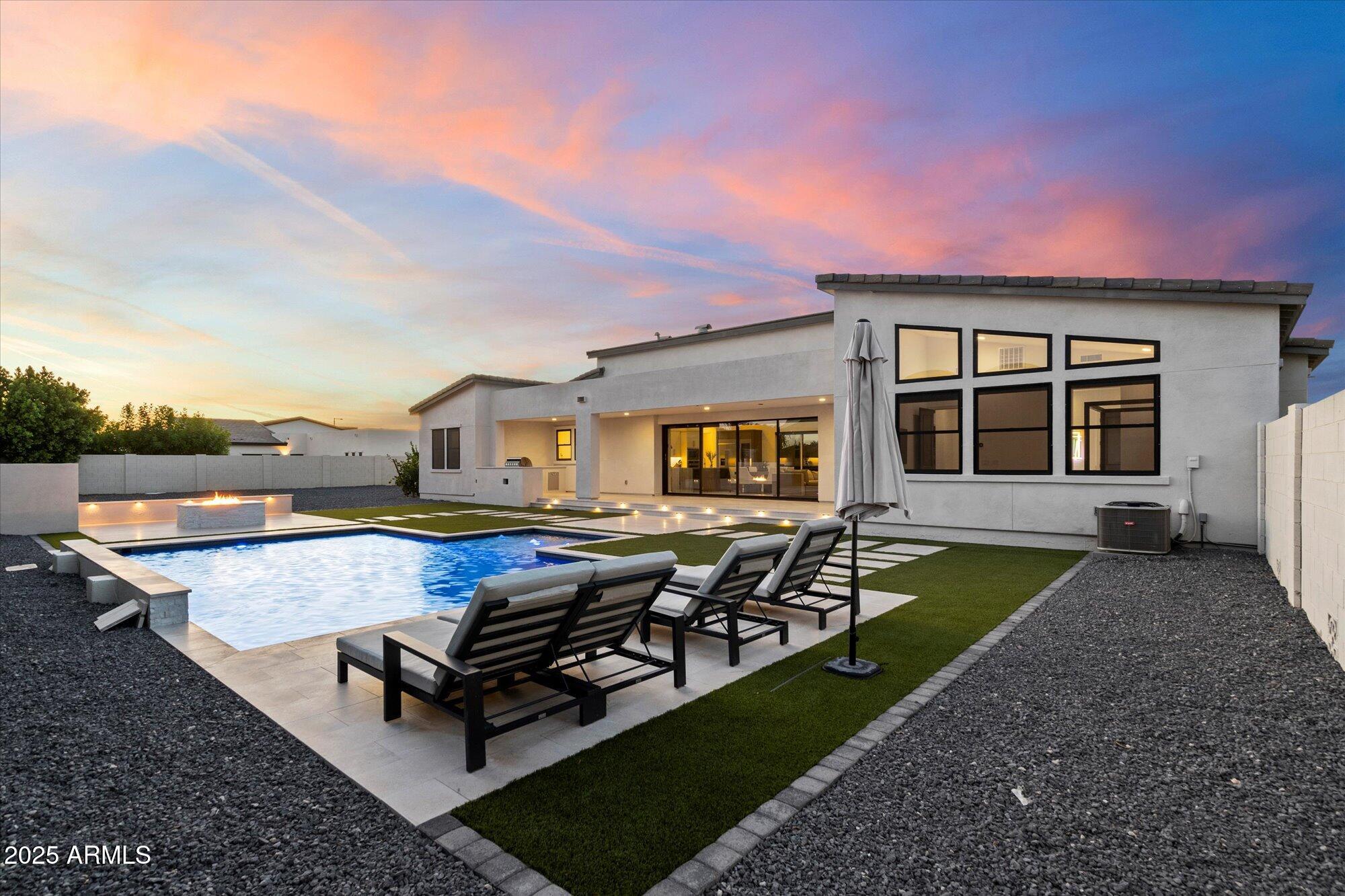 Queen Creek, Arizona, 85142, United States, 3 Bedrooms Bedrooms, ,4 BathroomsBathrooms,Residential,Active,1909837