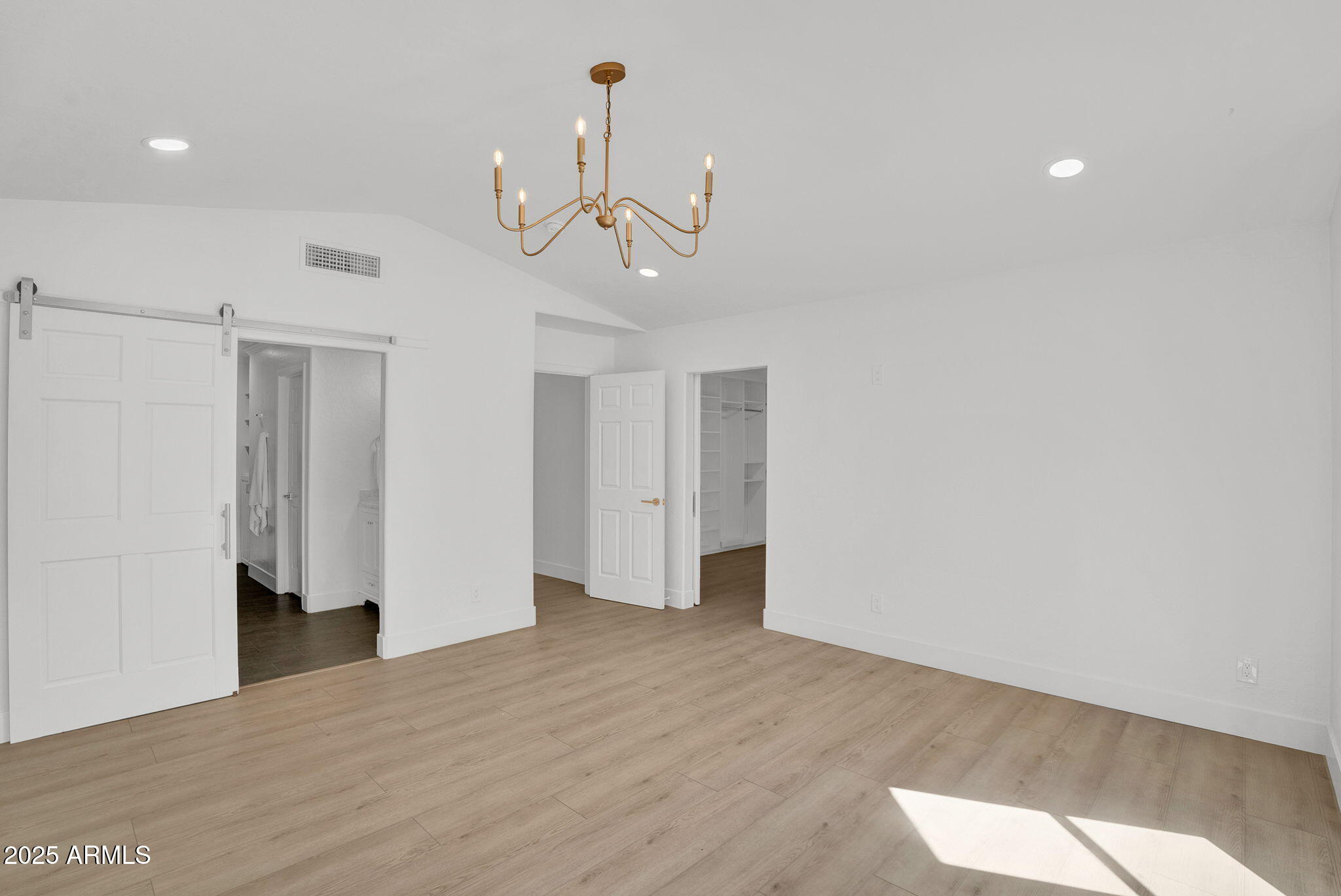 Gilbert, Arizona, 85298, United States, 5 Bedrooms Bedrooms, ,3 BathroomsBathrooms,Residential,Pending,2006857