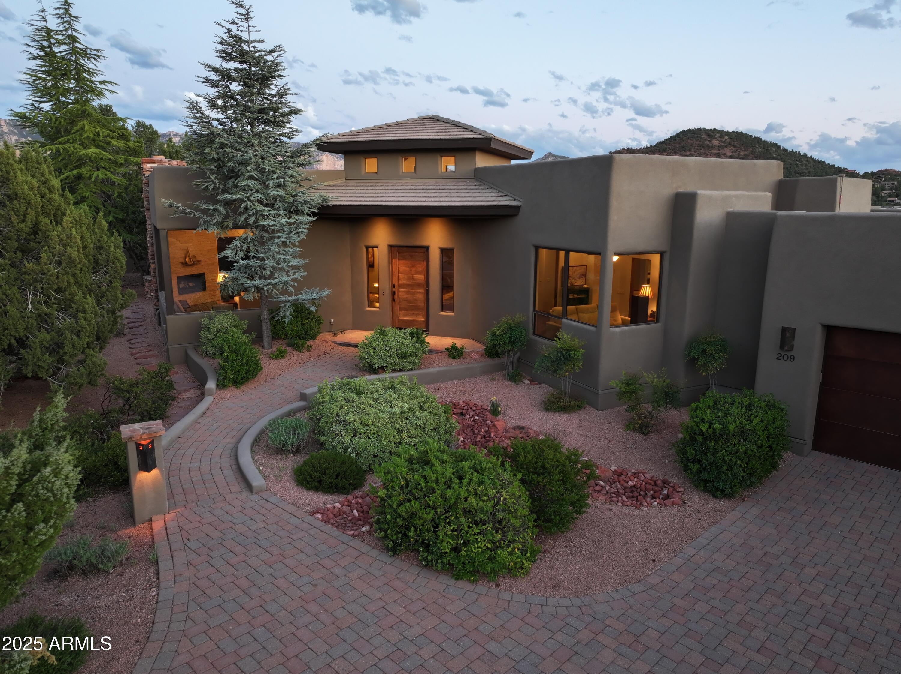 Sedona, Arizona, 86336, United States, 3 Bedrooms Bedrooms, ,4 BathroomsBathrooms,Residential,Active,1971787
