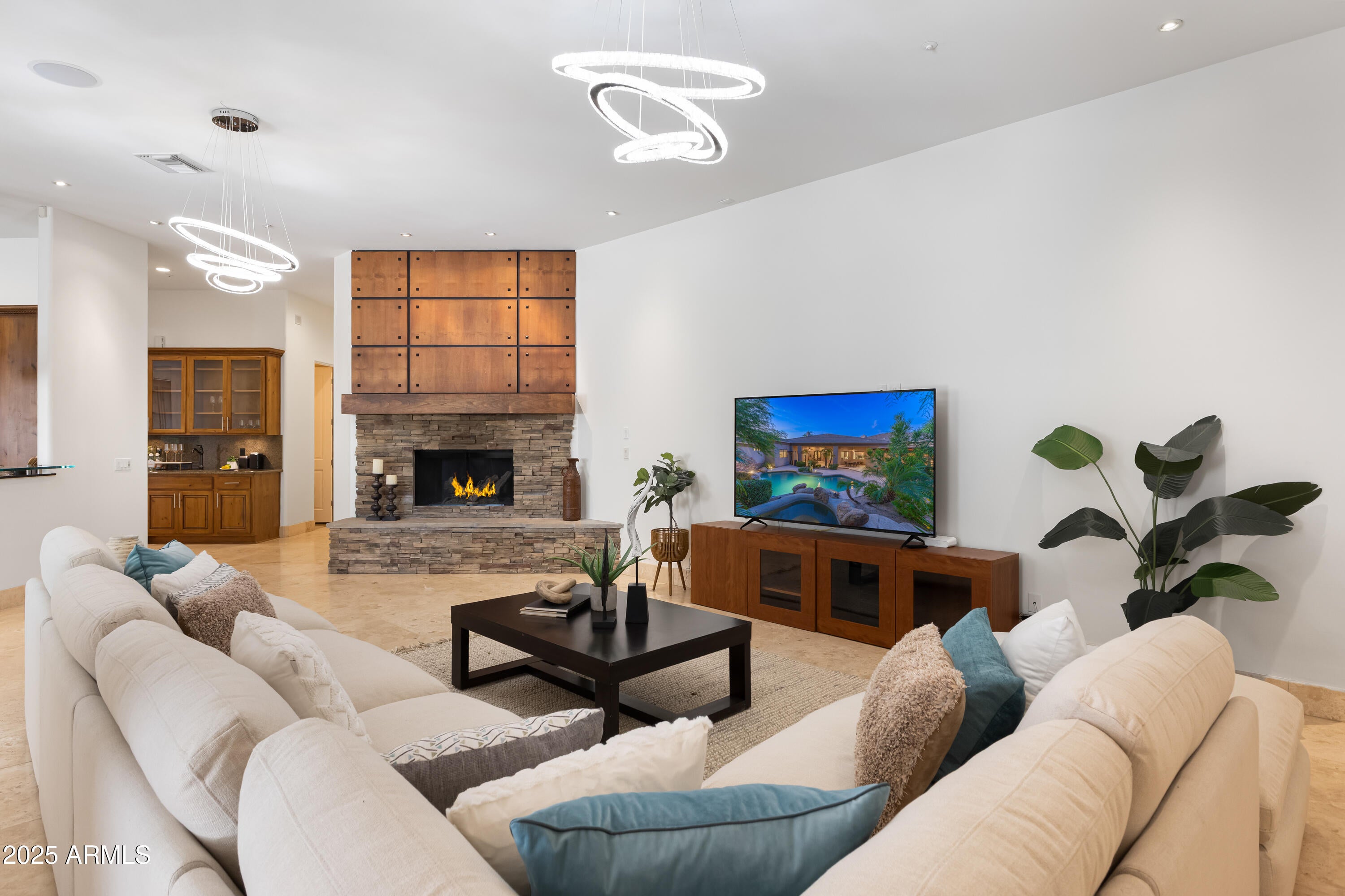 Scottsdale, Arizona, 85260, United States, 5 Bedrooms Bedrooms, ,5 BathroomsBathrooms,Residential,Active,1941373