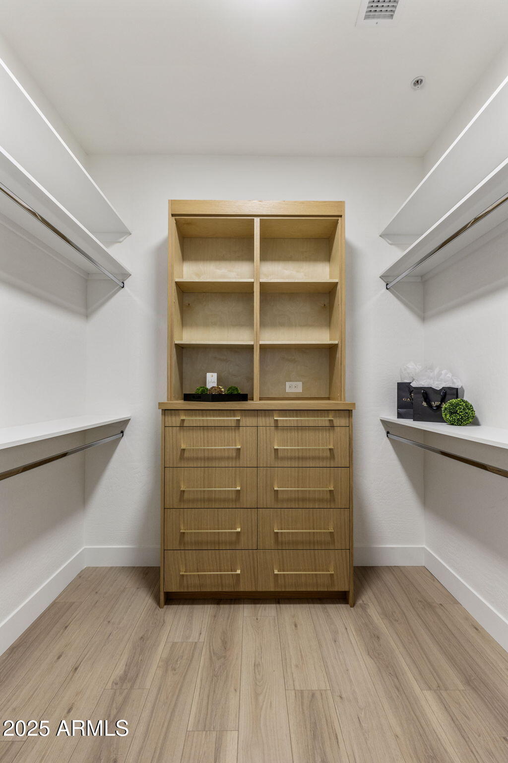 Scottsdale, Arizona, 85262, United States, 3 Bedrooms Bedrooms, ,3 BathroomsBathrooms,Residential,Active,1945339