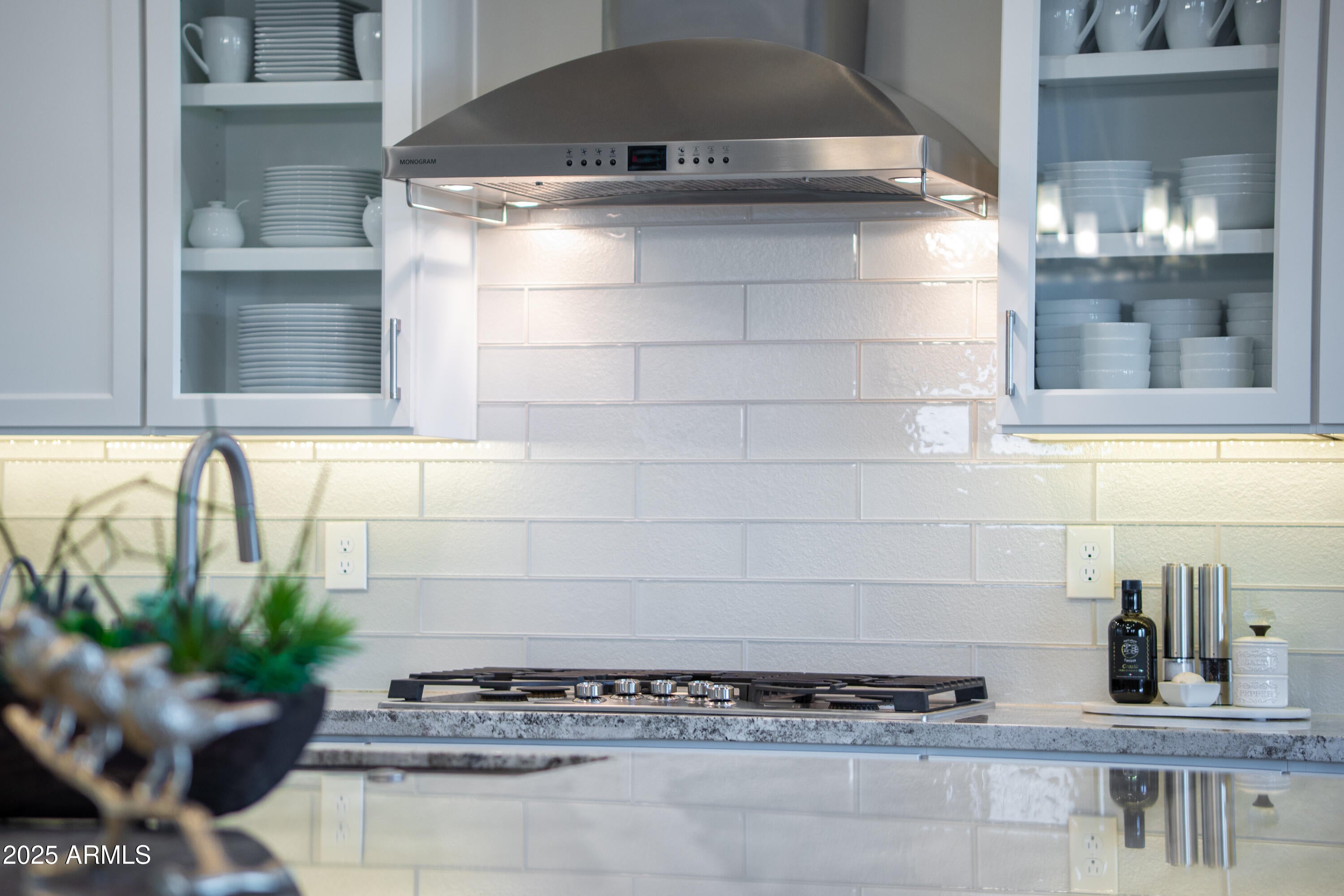 Rio Verde, Arizona, 85263, United States, 3 Bedrooms Bedrooms, ,4 BathroomsBathrooms,Residential,Contingent,2008339