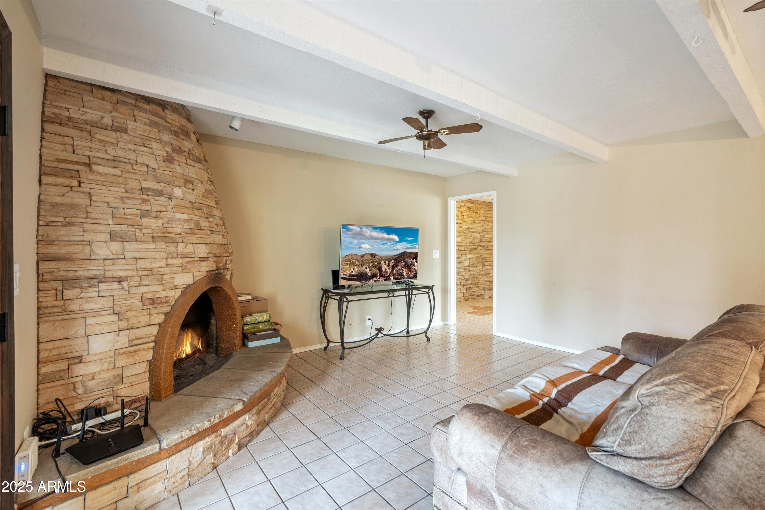 Scottsdale, Arizona, 85254, United States, 4 Bedrooms Bedrooms, ,3 BathroomsBathrooms,Residential,Contingent,2006859