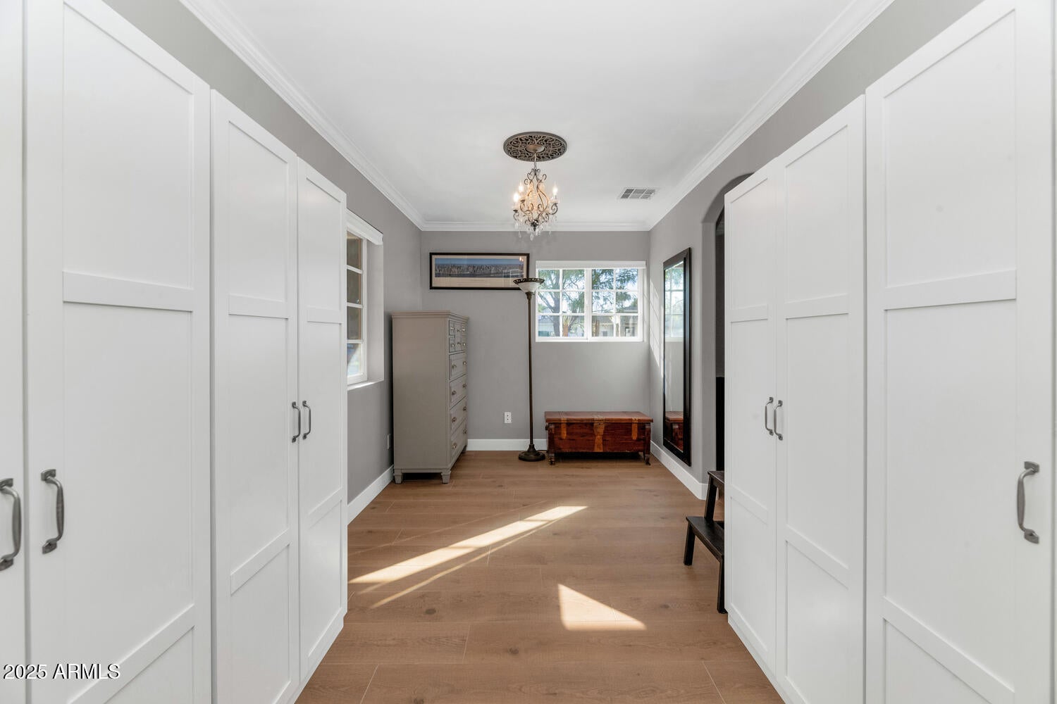 Phoenix, Arizona, 85018, United States, 4 Bedrooms Bedrooms, ,3 BathroomsBathrooms,Residential,Active,1990035