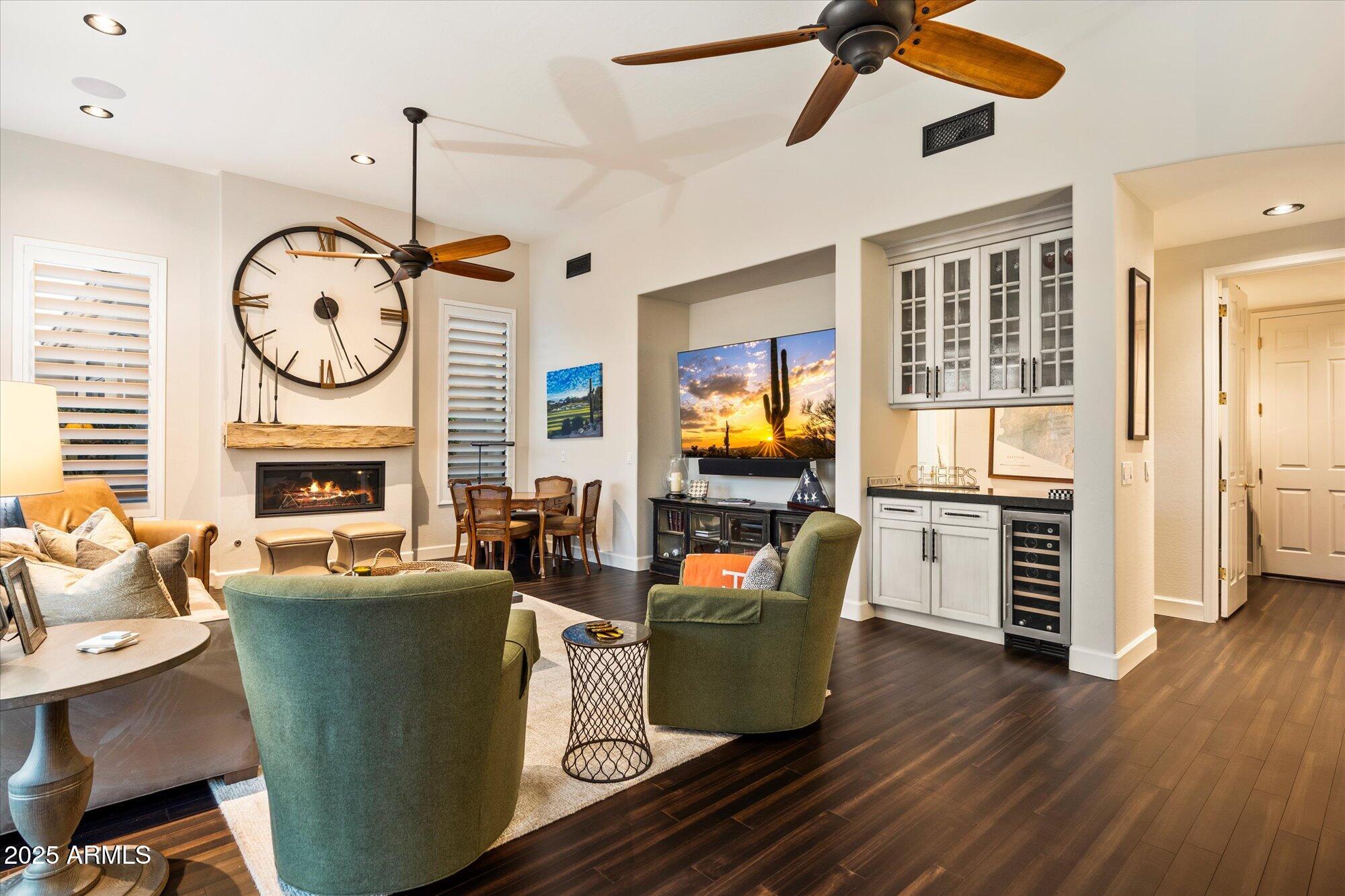 Phoenix, Arizona, 85054, United States, 4 Bedrooms Bedrooms, ,3 BathroomsBathrooms,Residential,Active,2008269