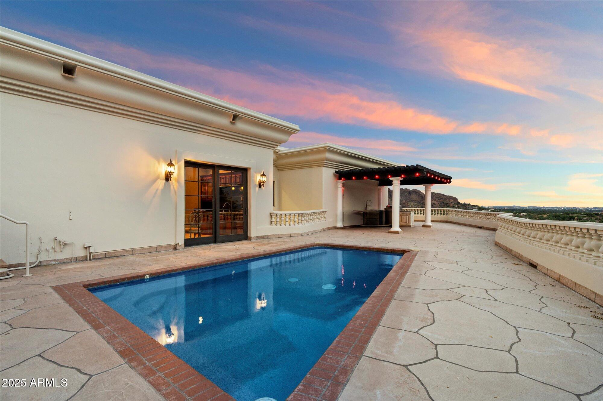 Paradise Valley, Arizona, 85253, United States, 6 Bedrooms Bedrooms, ,7 BathroomsBathrooms,Residential,Active,1946519
