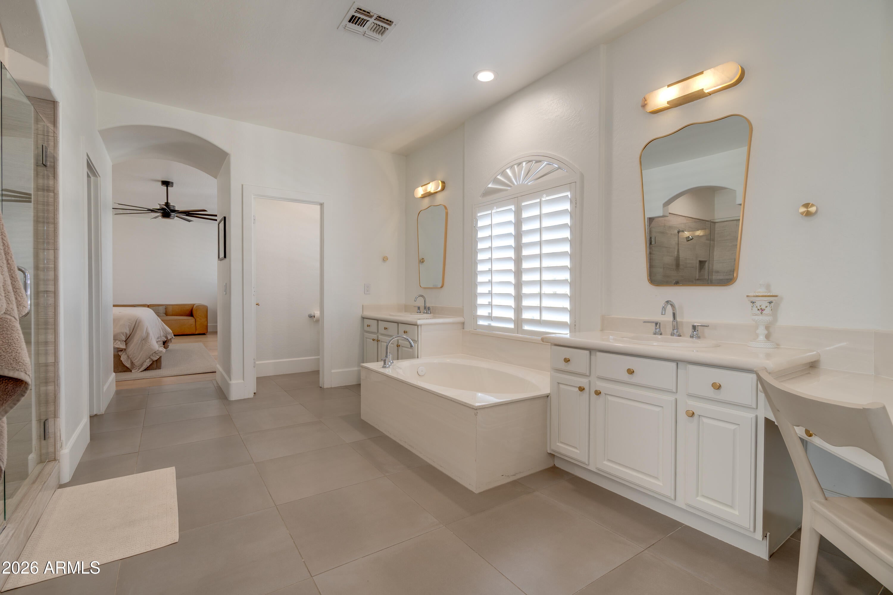 Gilbert, Arizona, 85234, United States, 6 Bedrooms Bedrooms, ,5 BathroomsBathrooms,Residential,Active,2013405