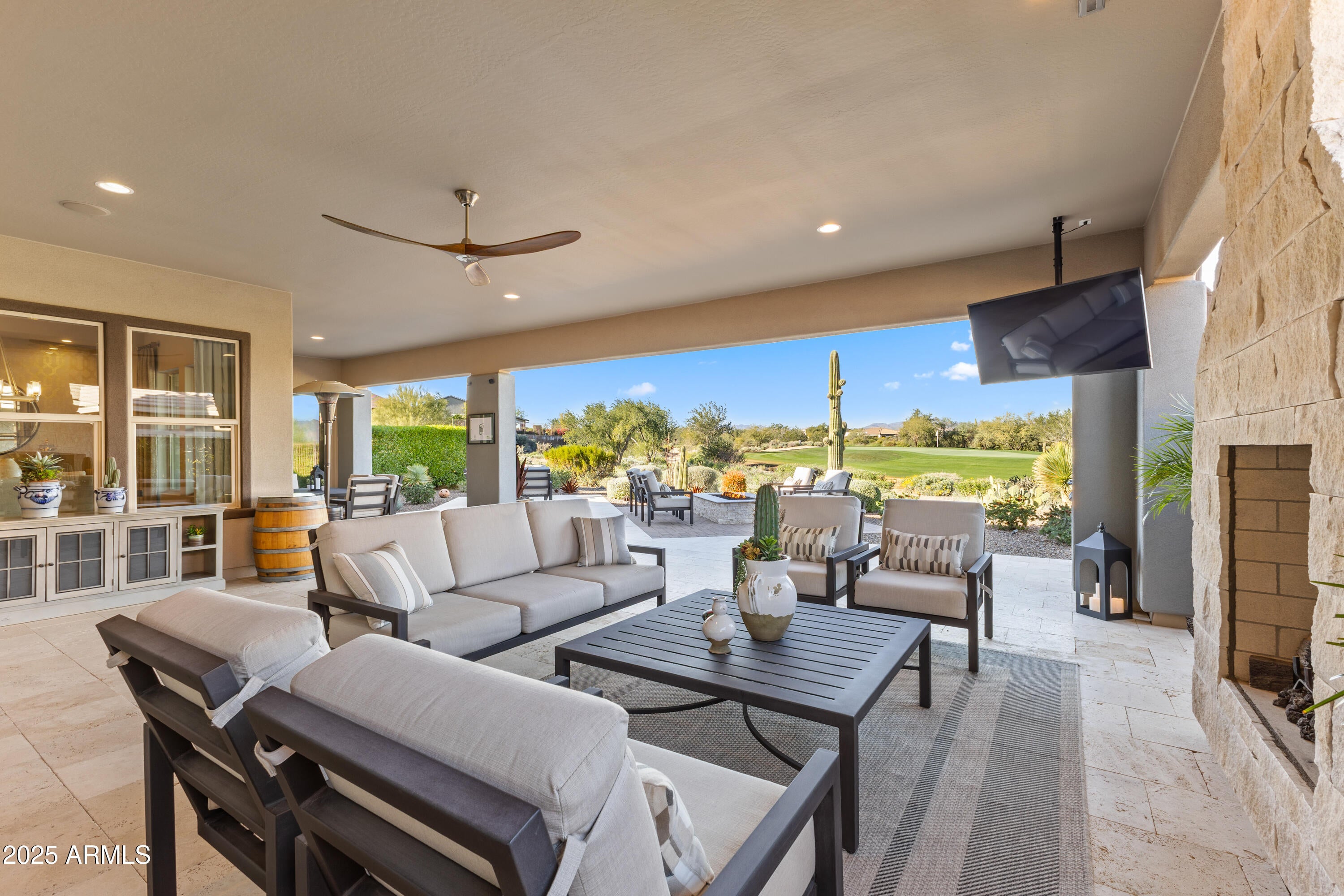 Rio Verde, Arizona, 85263, United States, 3 Bedrooms Bedrooms, ,4 BathroomsBathrooms,Residential,Contingent,2008339