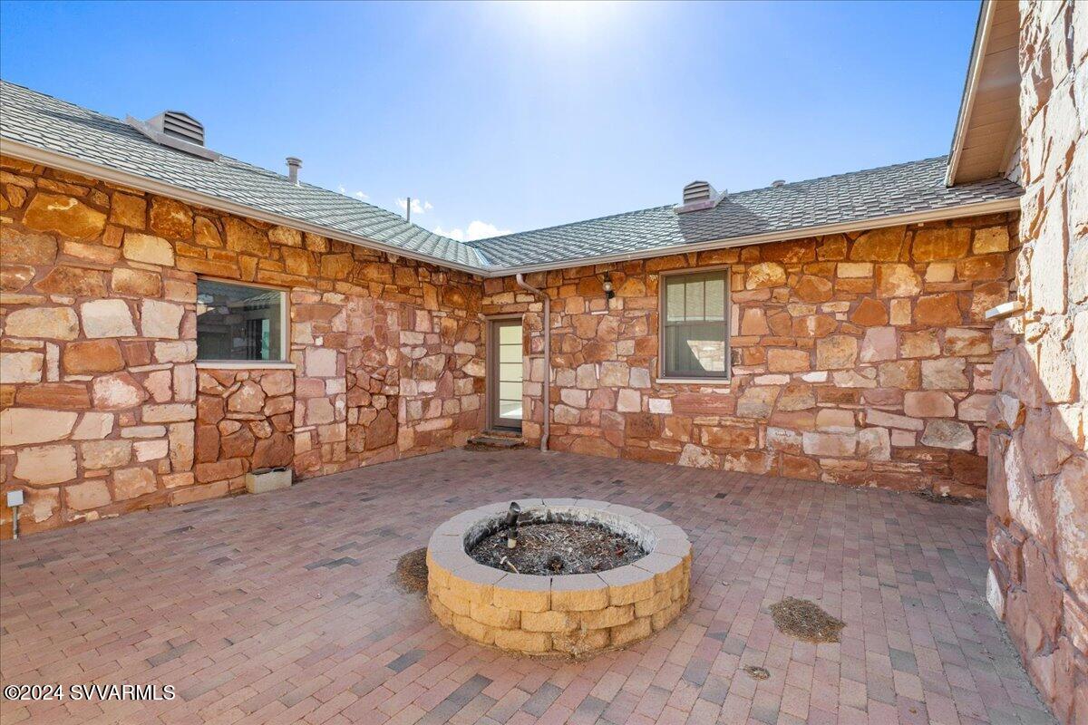 Sedona, Arizona, 86336, United States, 3 Bedrooms Bedrooms, ,4 BathroomsBathrooms,Residential,Active,1968108