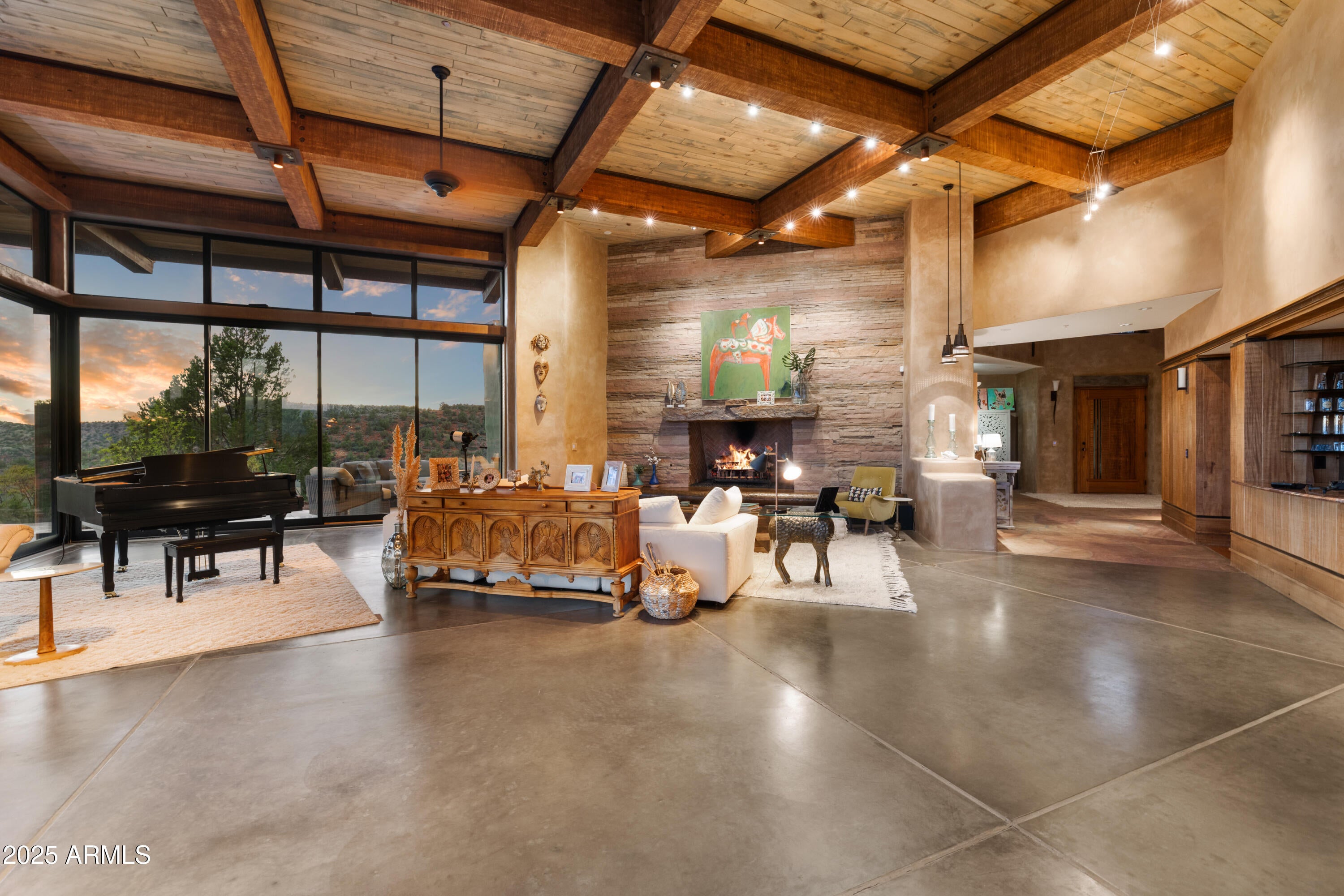 Sedona, Arizona, 86336, United States, 3 Bedrooms Bedrooms, ,6 BathroomsBathrooms,Residential,Active,1944279