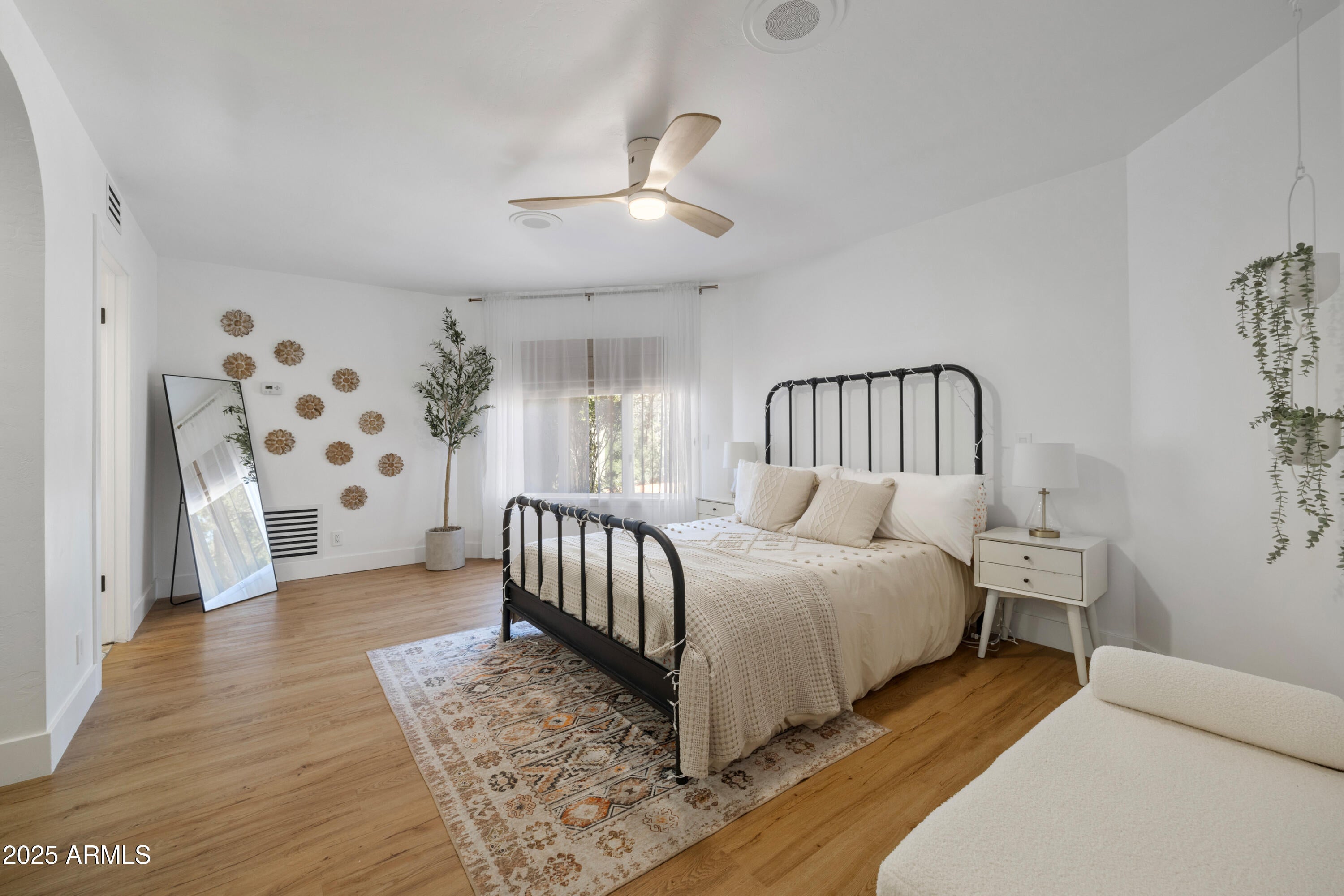 Sedona, Arizona, 86336, United States, 5 Bedrooms Bedrooms, ,5 BathroomsBathrooms,Residential,Active,1995283