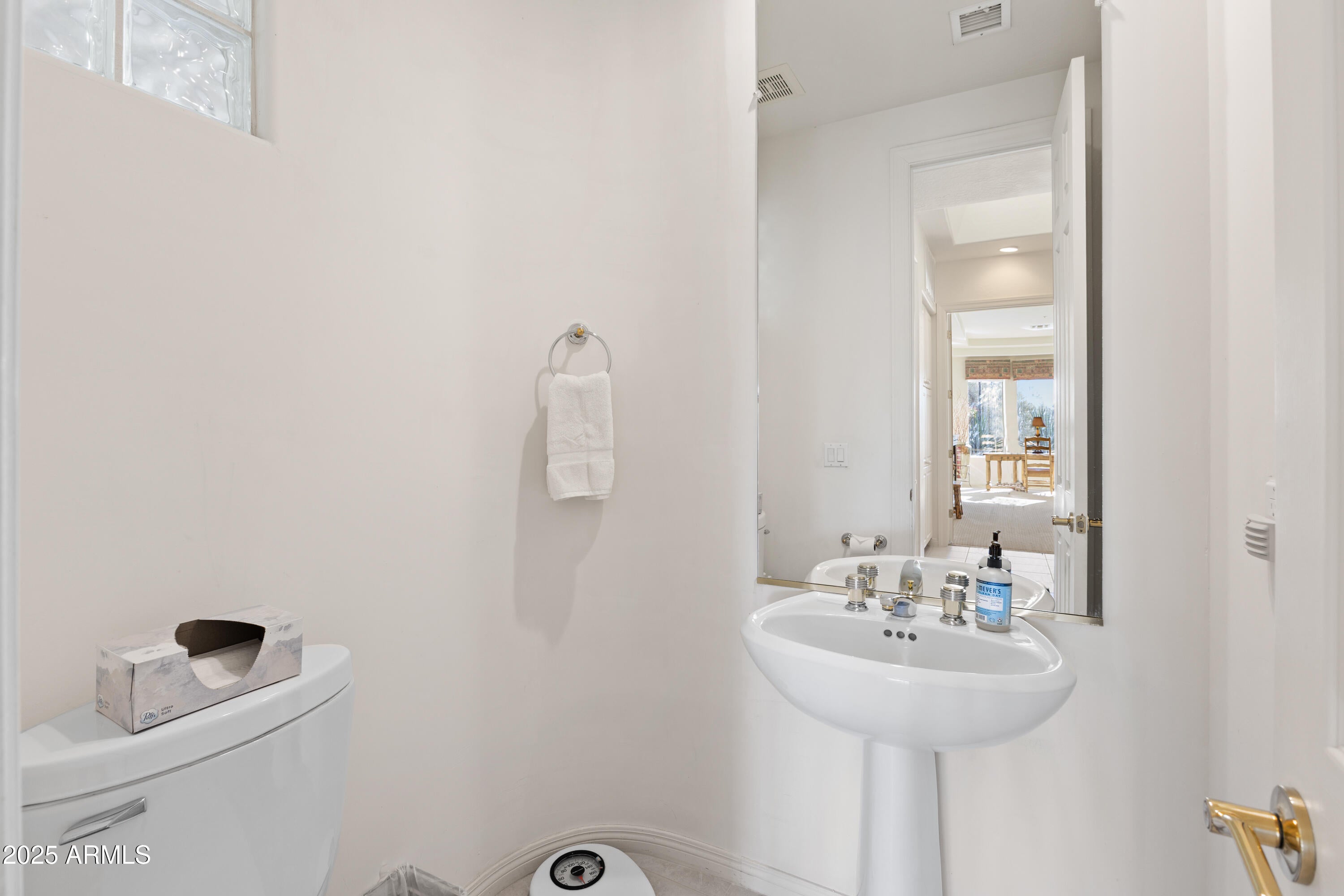 Scottsdale, Arizona, 85266, United States, 3 Bedrooms Bedrooms, ,3 BathroomsBathrooms,Residential,Pending,2006938