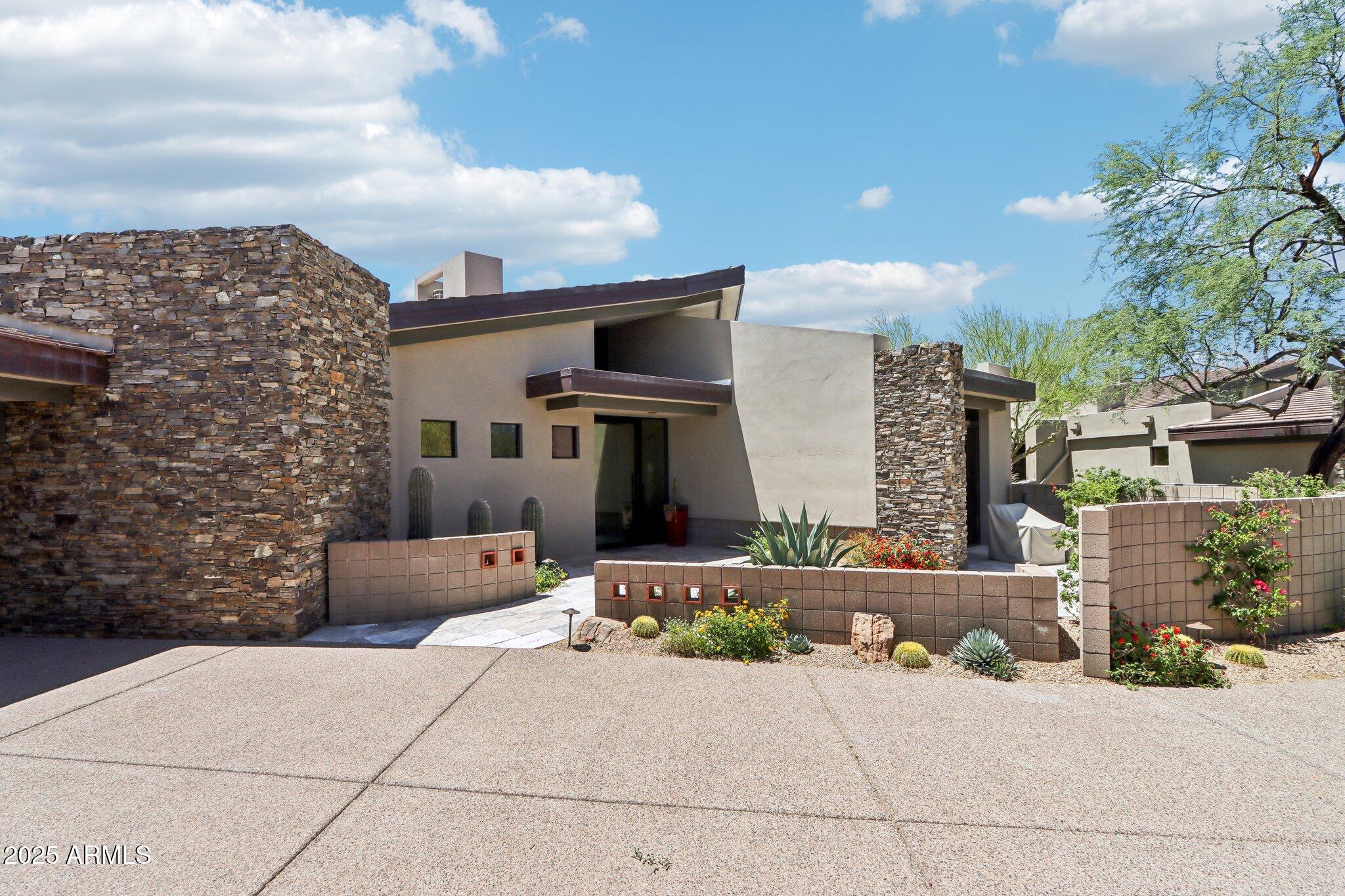Scottsdale, Arizona, 85262, United States, 3 Bedrooms Bedrooms, ,4 BathroomsBathrooms,Residential,Active,1922527