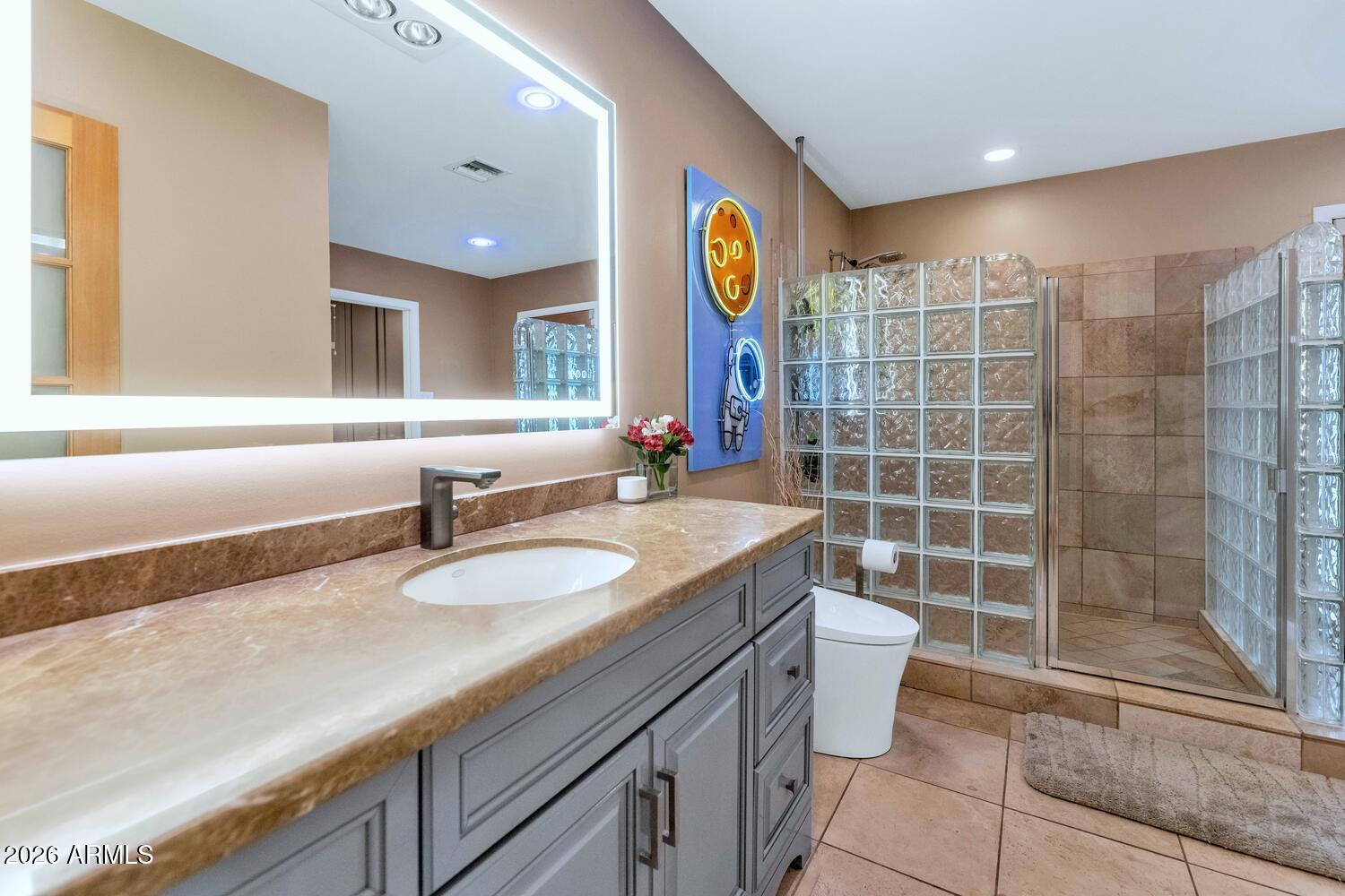 Phoenix, Arizona, 85020, United States, 2 Bedrooms Bedrooms, ,2 BathroomsBathrooms,Residential,Active,2012213