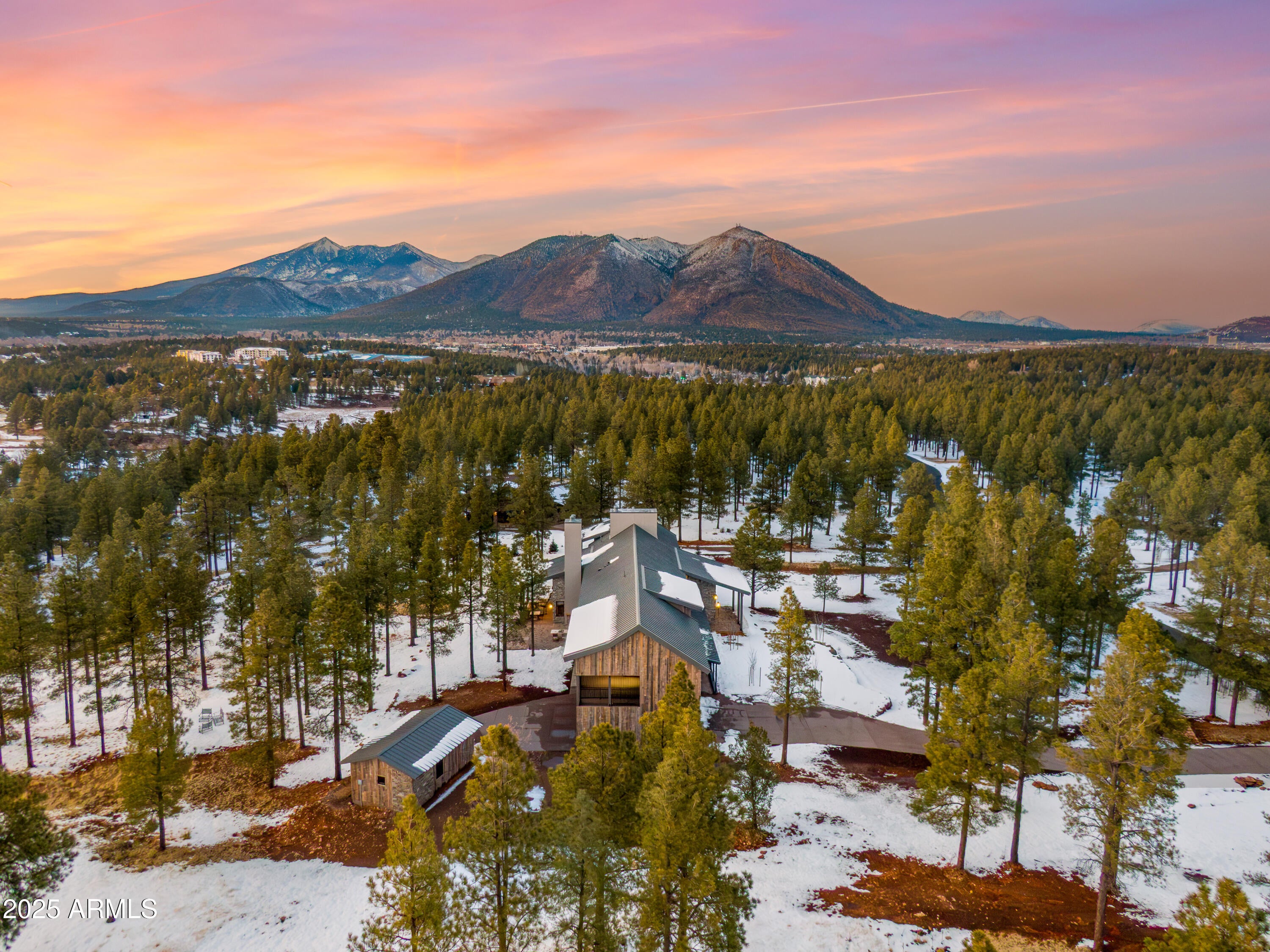 Flagstaff, Arizona, 86004, United States, 4 Bedrooms Bedrooms, ,6 BathroomsBathrooms,Residential,Active,1756417