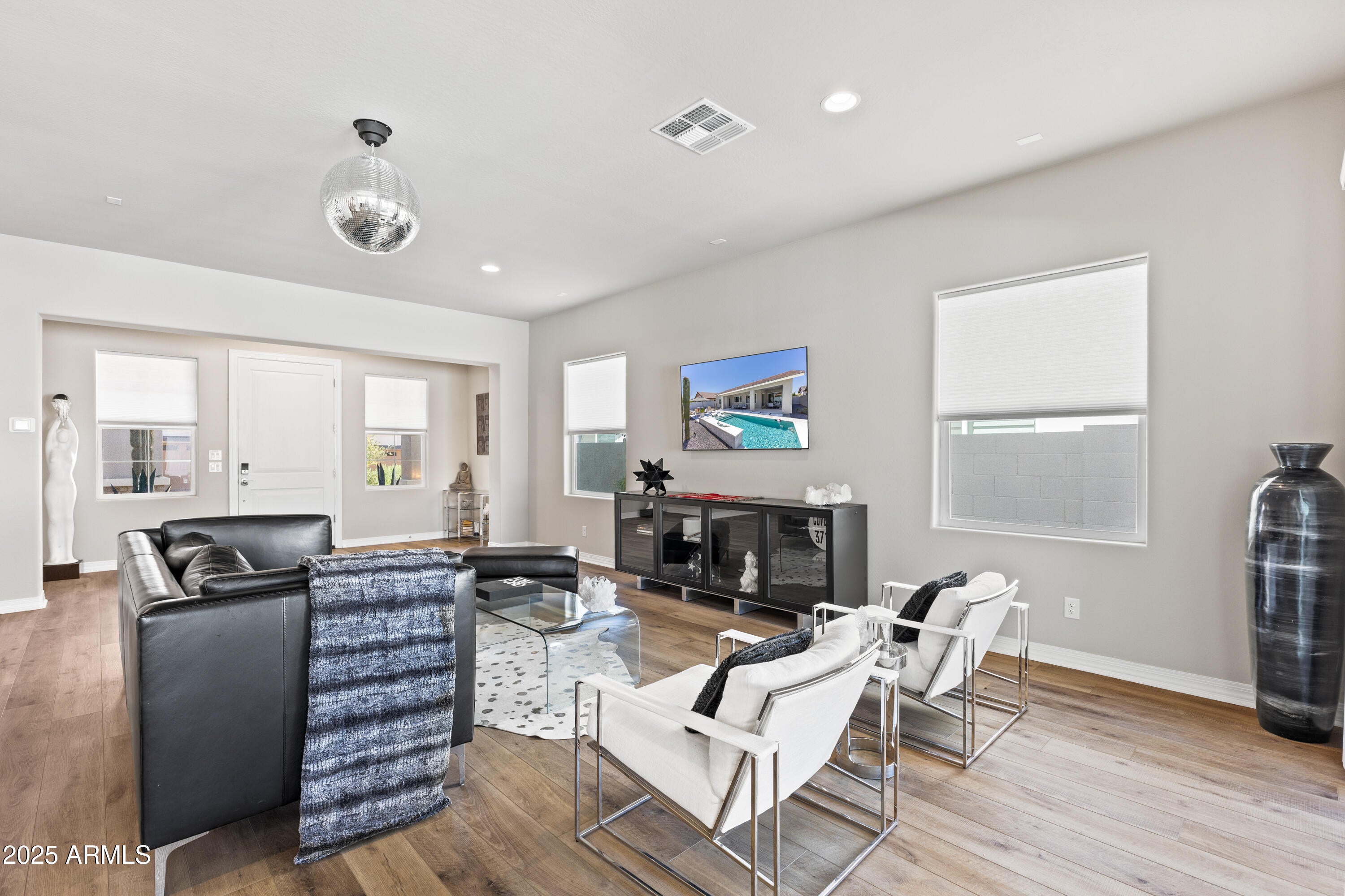 Cave Creek, Arizona, 85331, United States, 4 Bedrooms Bedrooms, ,4 BathroomsBathrooms,Residential,Active,1880309