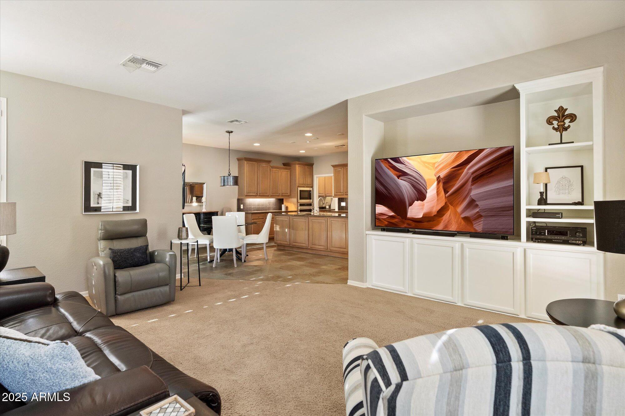 Phoenix, Arizona, 85050, United States, 4 Bedrooms Bedrooms, ,4 BathroomsBathrooms,Residential,Active,1999268