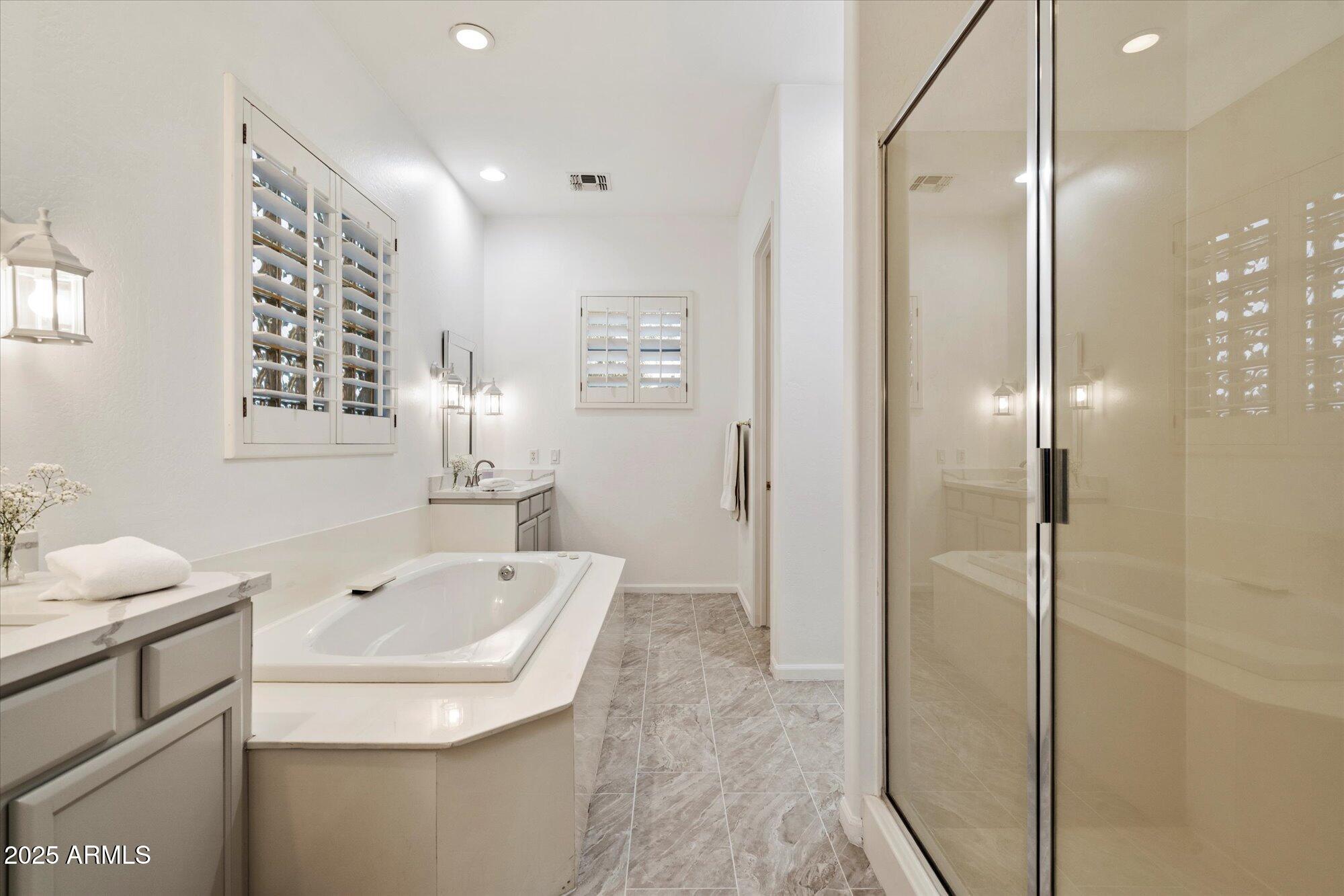 Phoenix, Arizona, 85050, United States, 4 Bedrooms Bedrooms, ,3 BathroomsBathrooms,Residential,Active,1973371