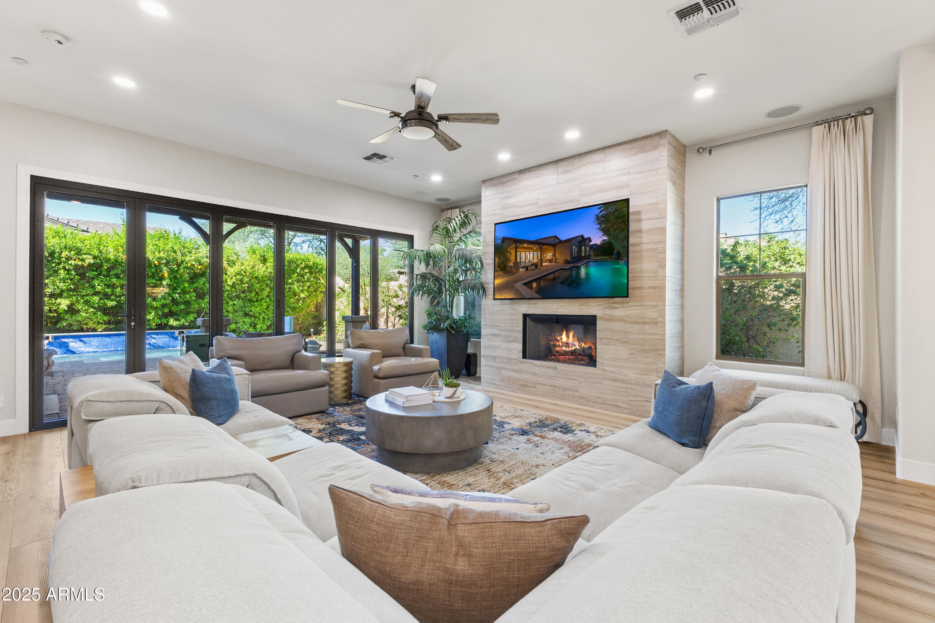 Scottsdale, Arizona, 85255, United States, 5 Bedrooms Bedrooms, ,3 BathroomsBathrooms,Residential,Active,1946529