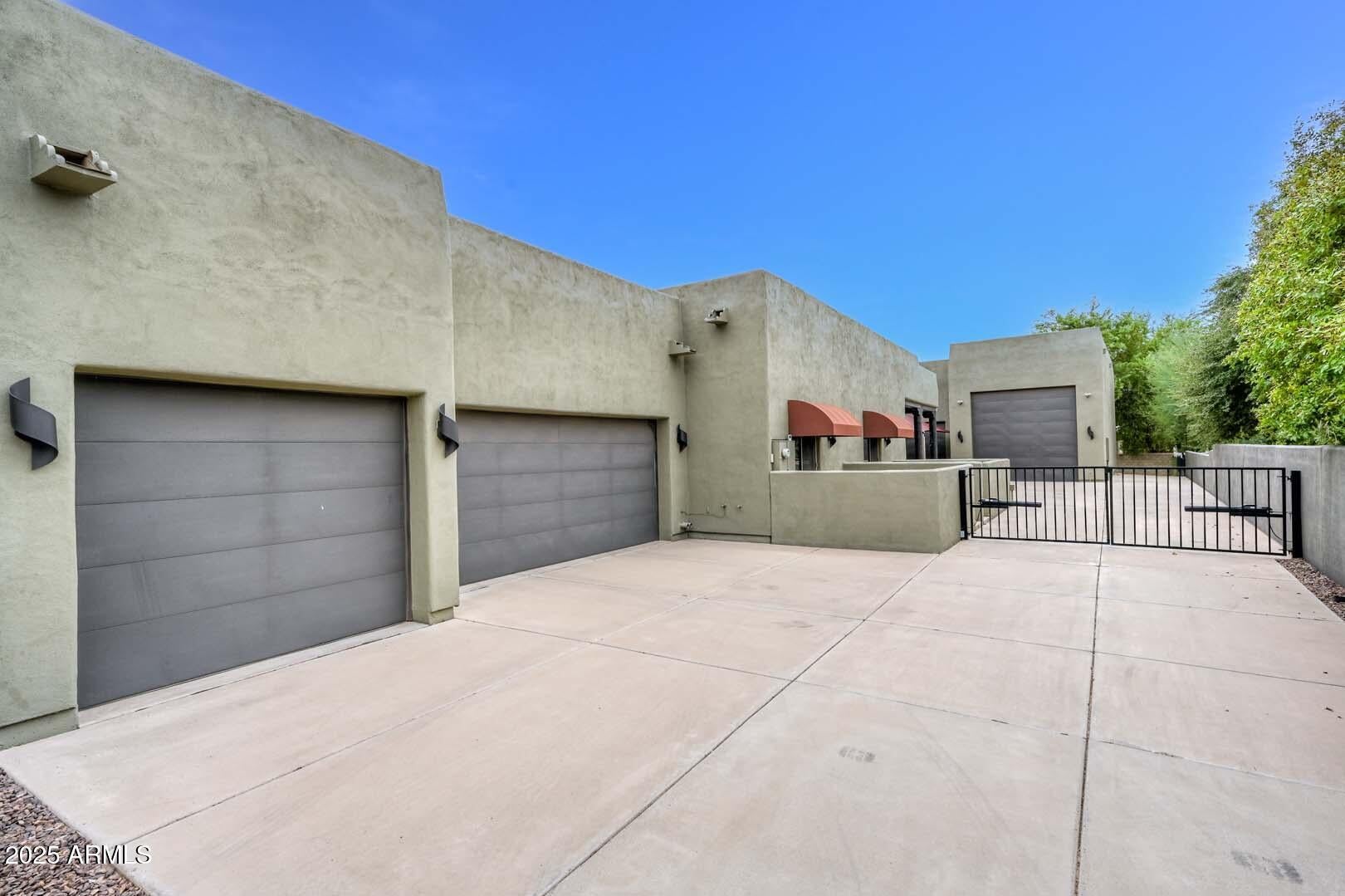 Peoria, Arizona, 85383, United States, 3 Bedrooms Bedrooms, ,4 BathroomsBathrooms,Residential,Active,1943830